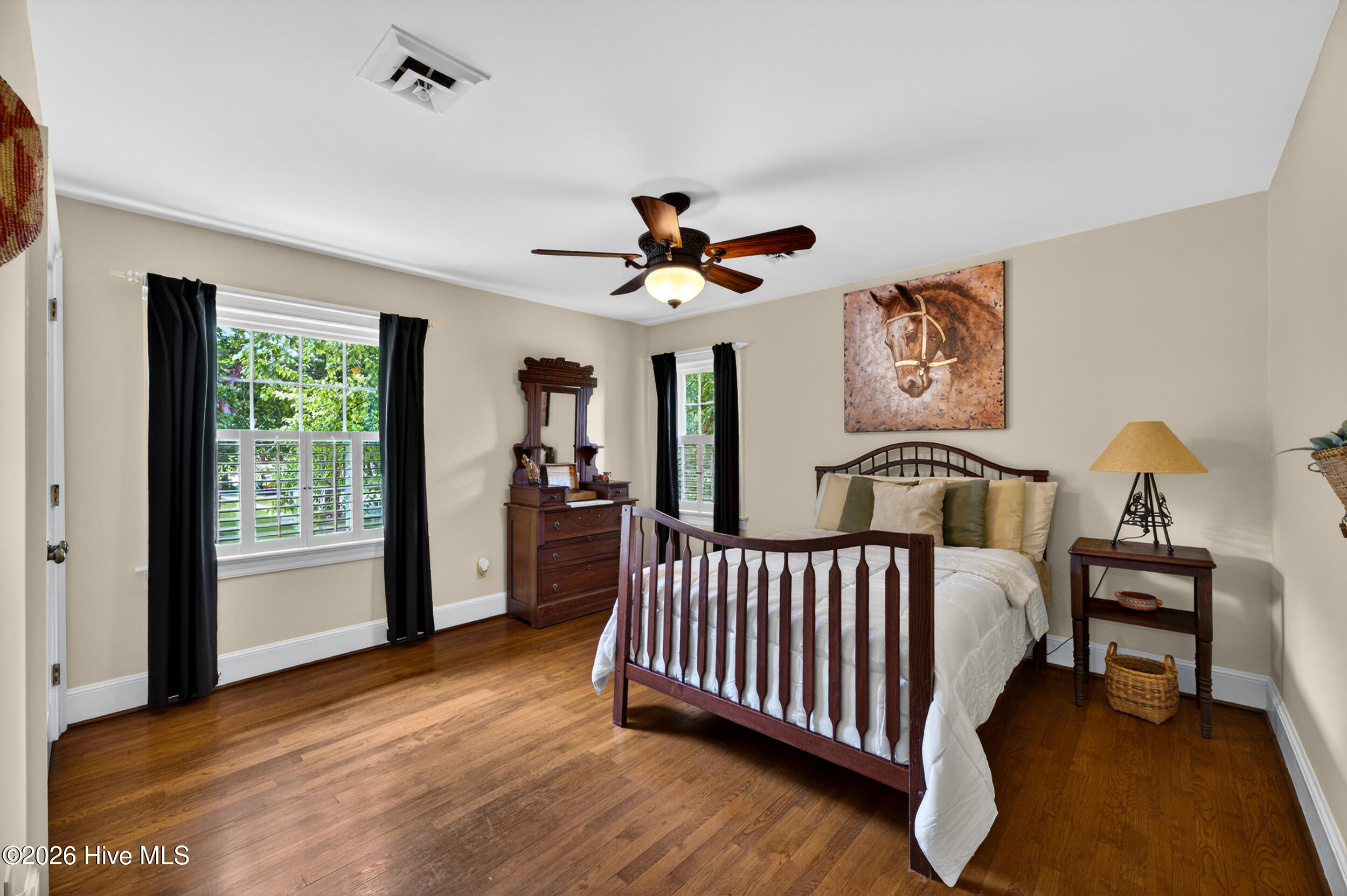200 E Park Avenue Property Photo 34