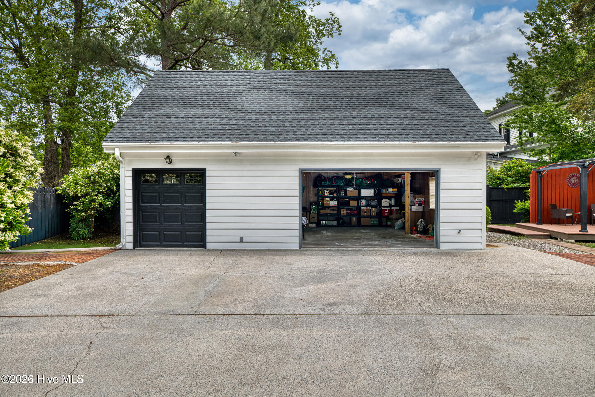 200 E Park Avenue Property Photo 47