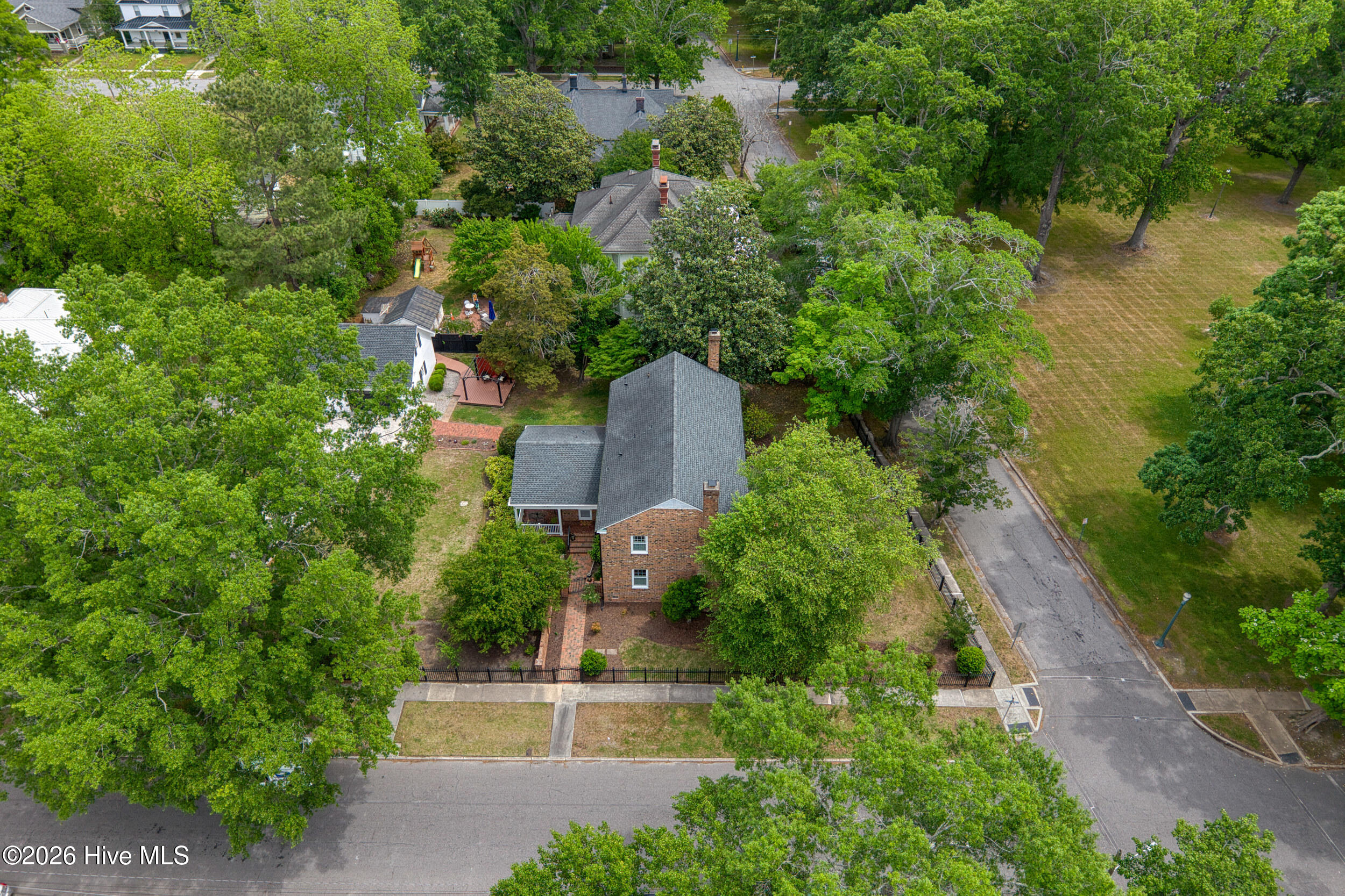 200 E Park Avenue Property Photo 53