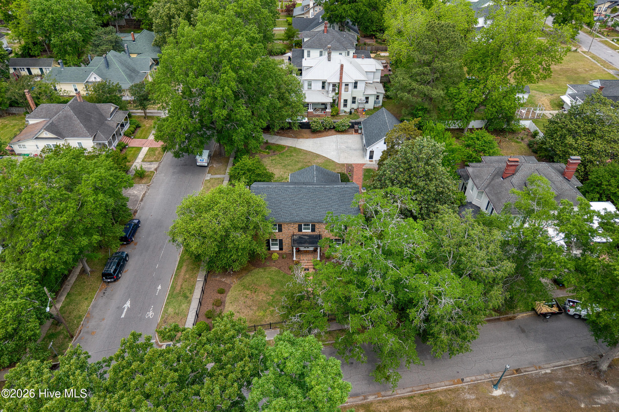 200 E Park Avenue Property Photo 54