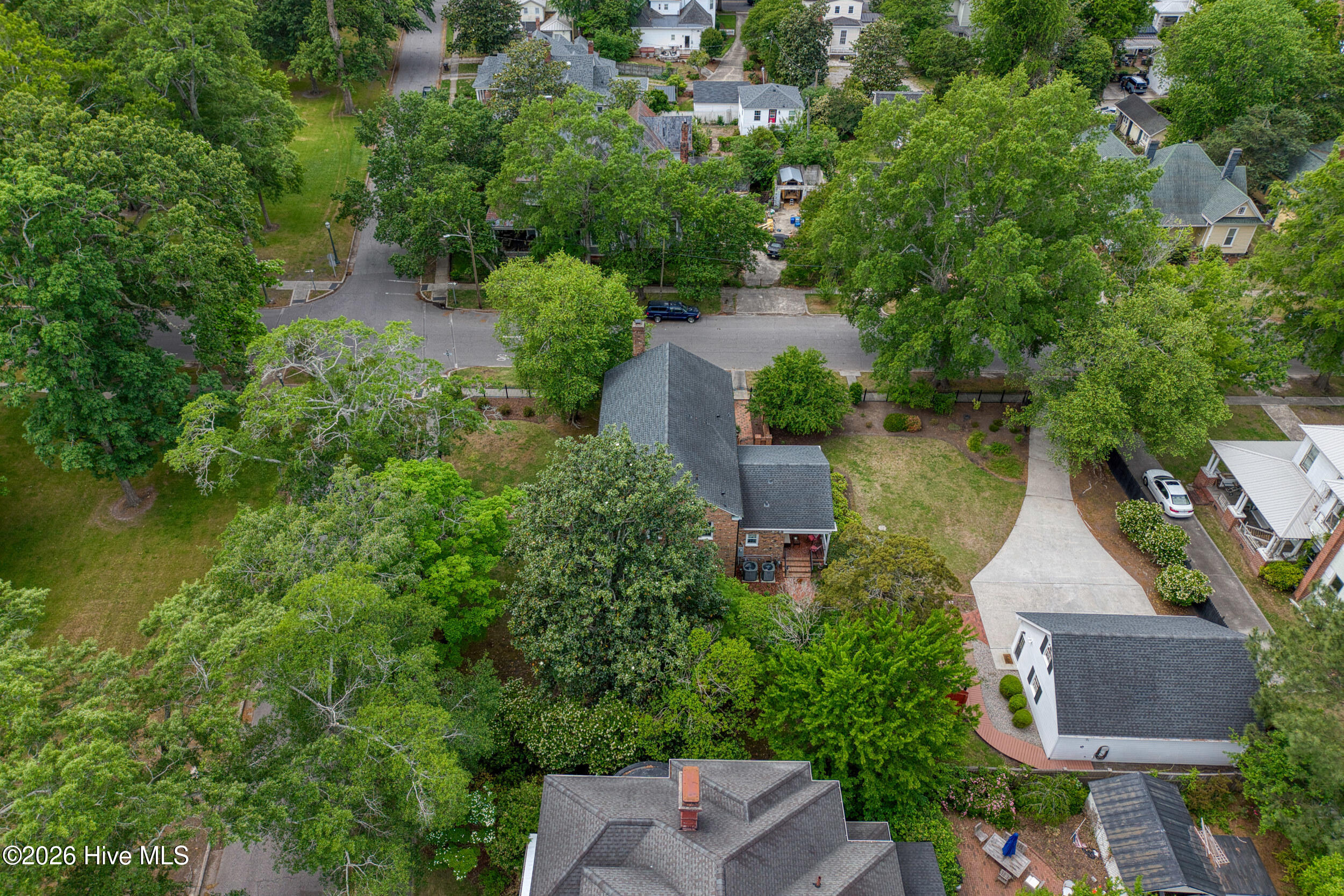 200 E Park Avenue Property Photo 55
