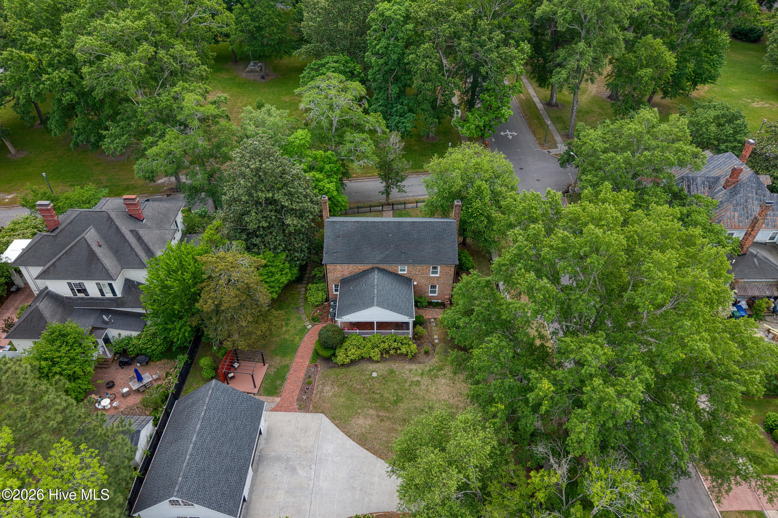 200 E Park Avenue Property Photo 56