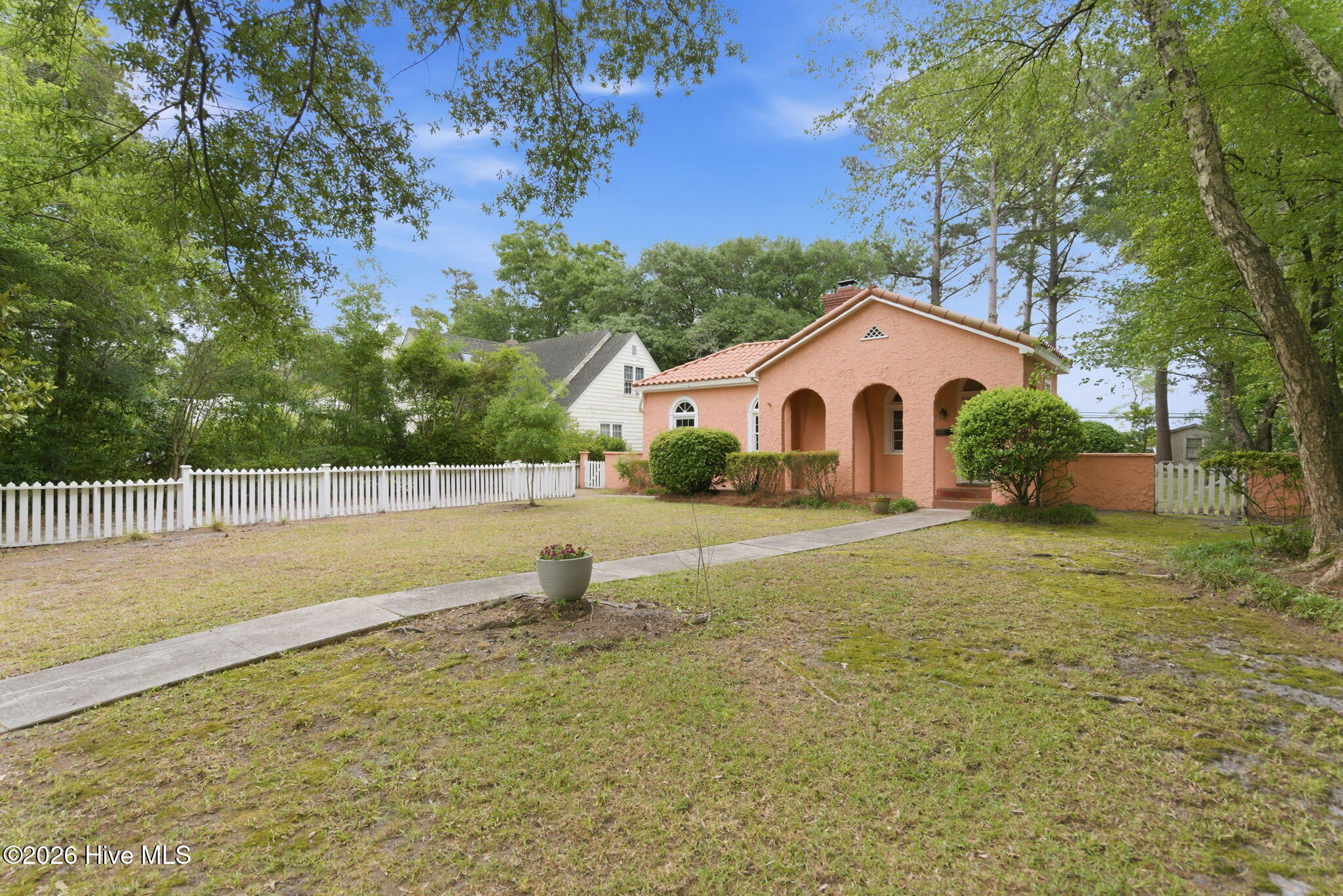 1411 Hawthorne Road Property Photo 3