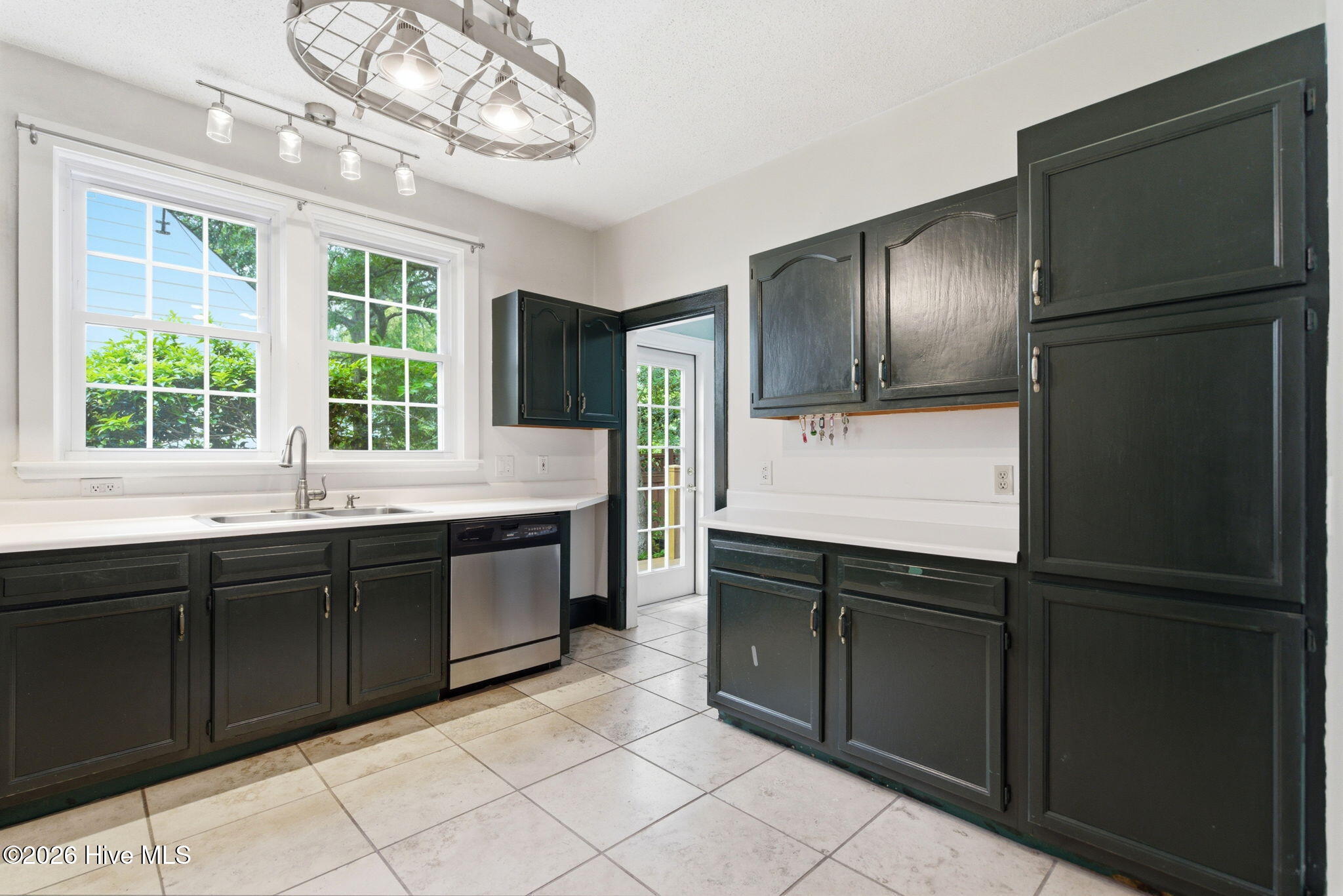 1411 Hawthorne Road Property Photo 21
