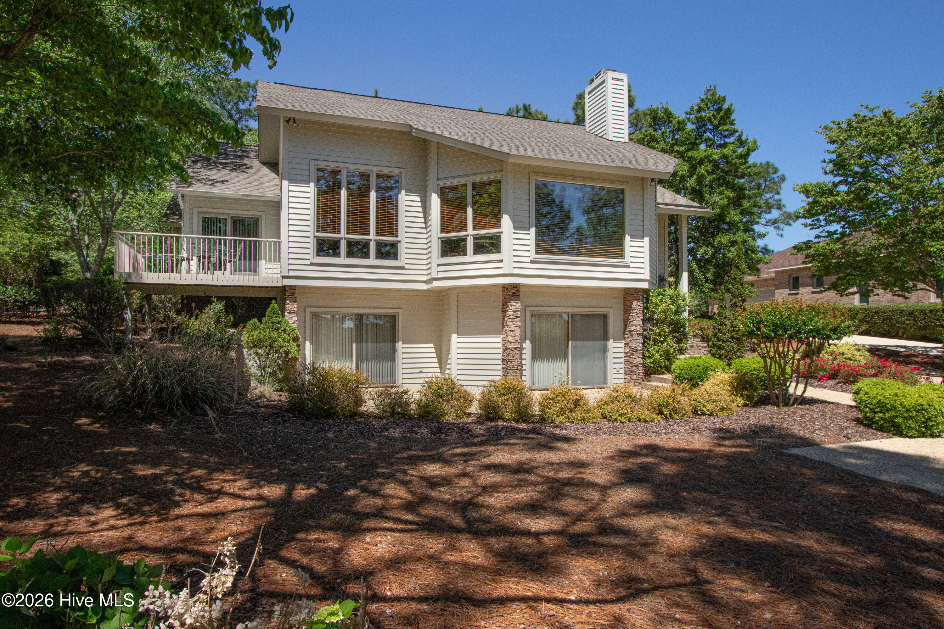 15 Shenecossett Lane Property Photo 1