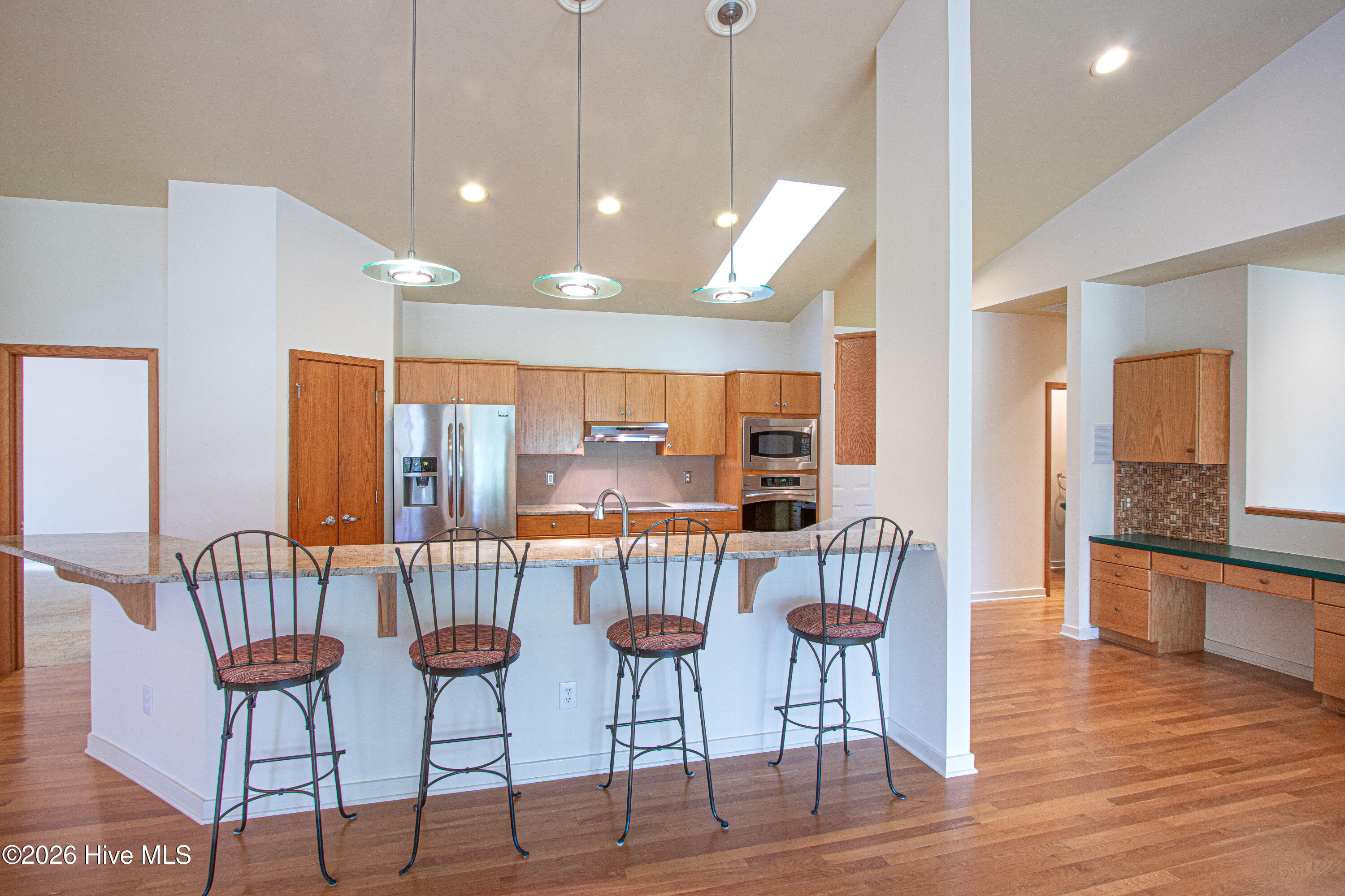 15 Shenecossett Lane Property Photo 10