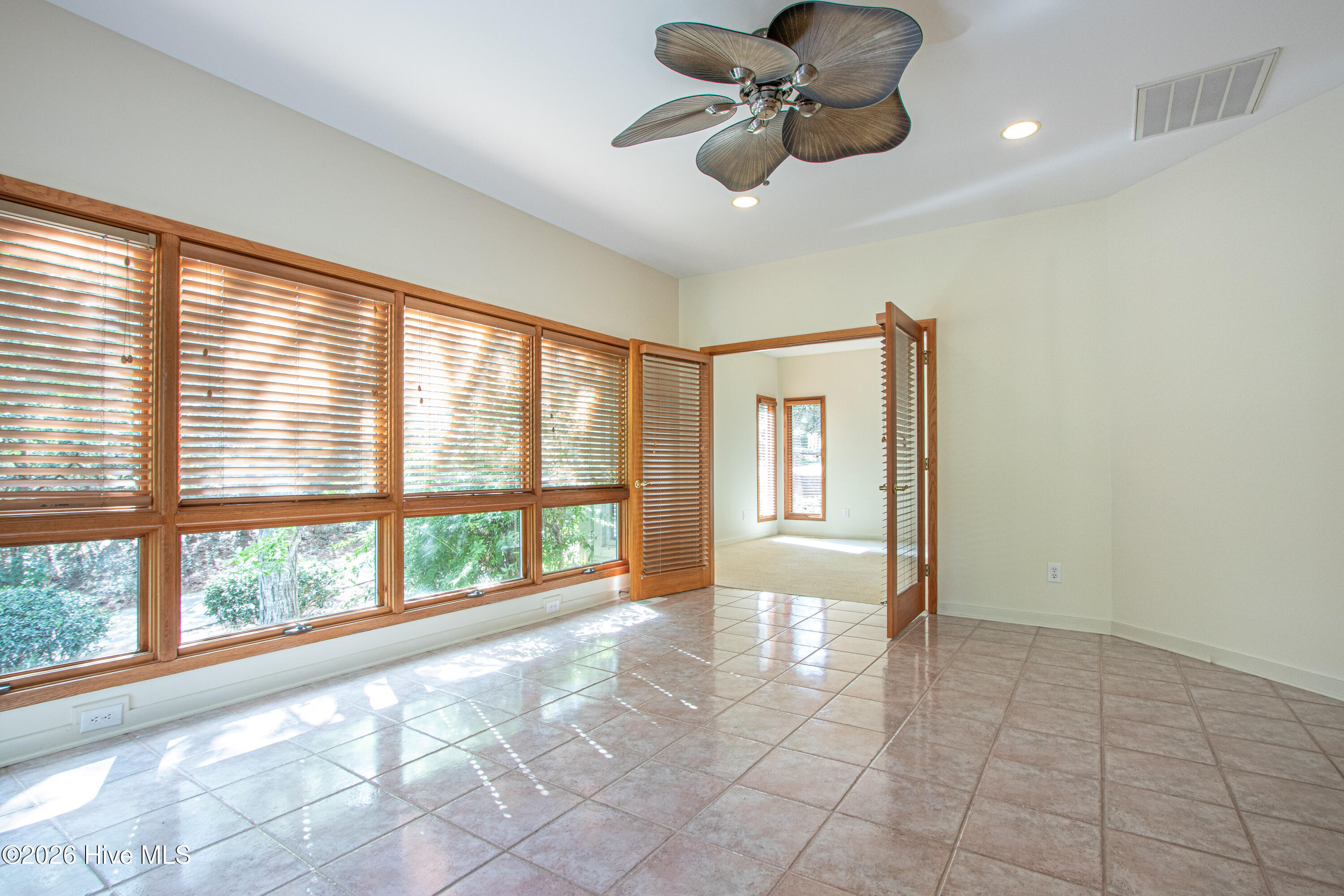 15 Shenecossett Lane Property Photo 22