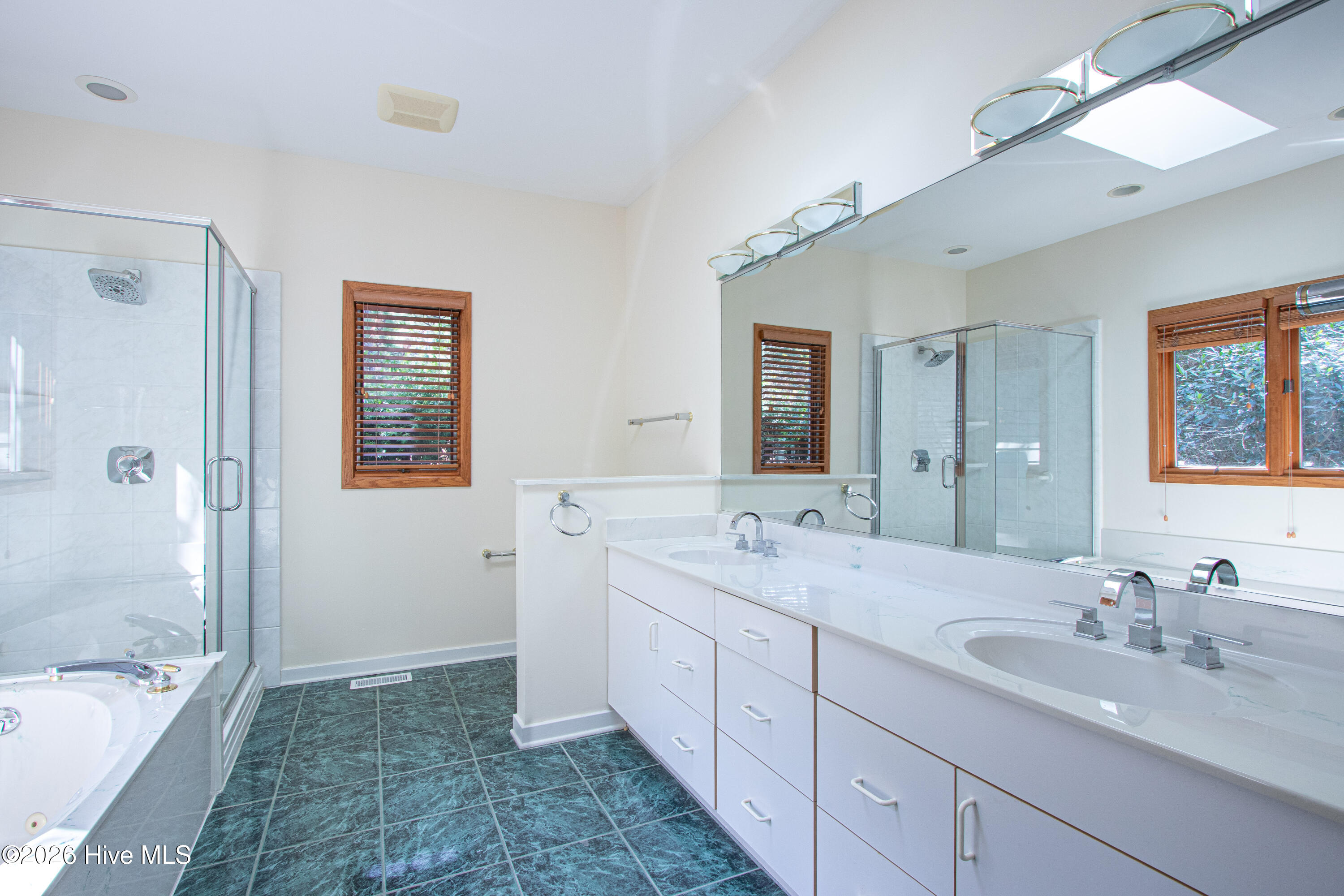 15 Shenecossett Lane Property Photo 29