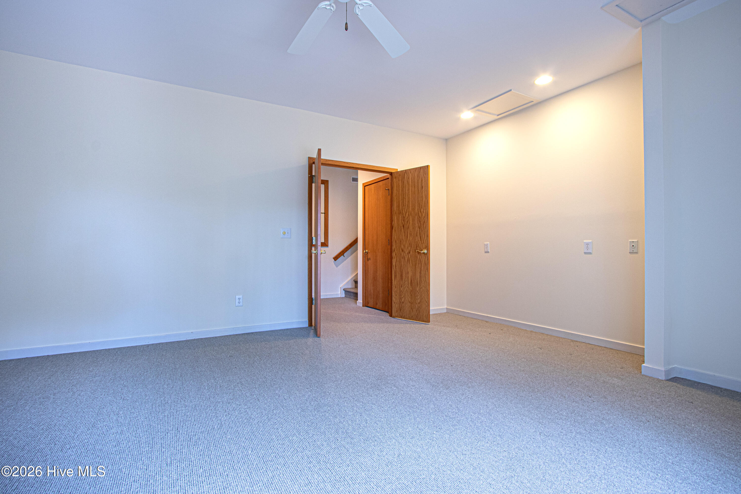 15 Shenecossett Lane Property Photo 35