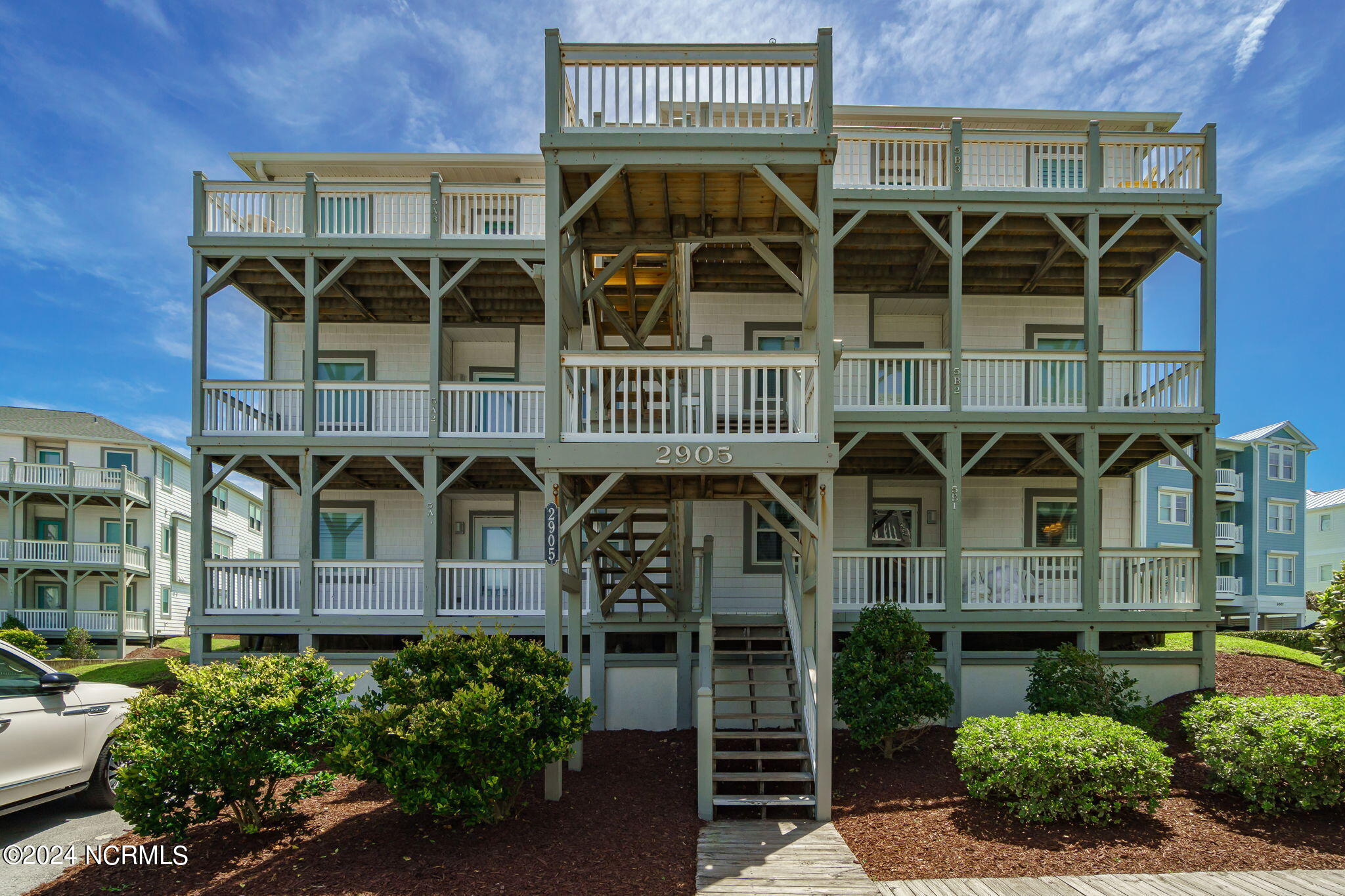 2905 Pointe West Drive B1 Pier Pointe Property Photo 6