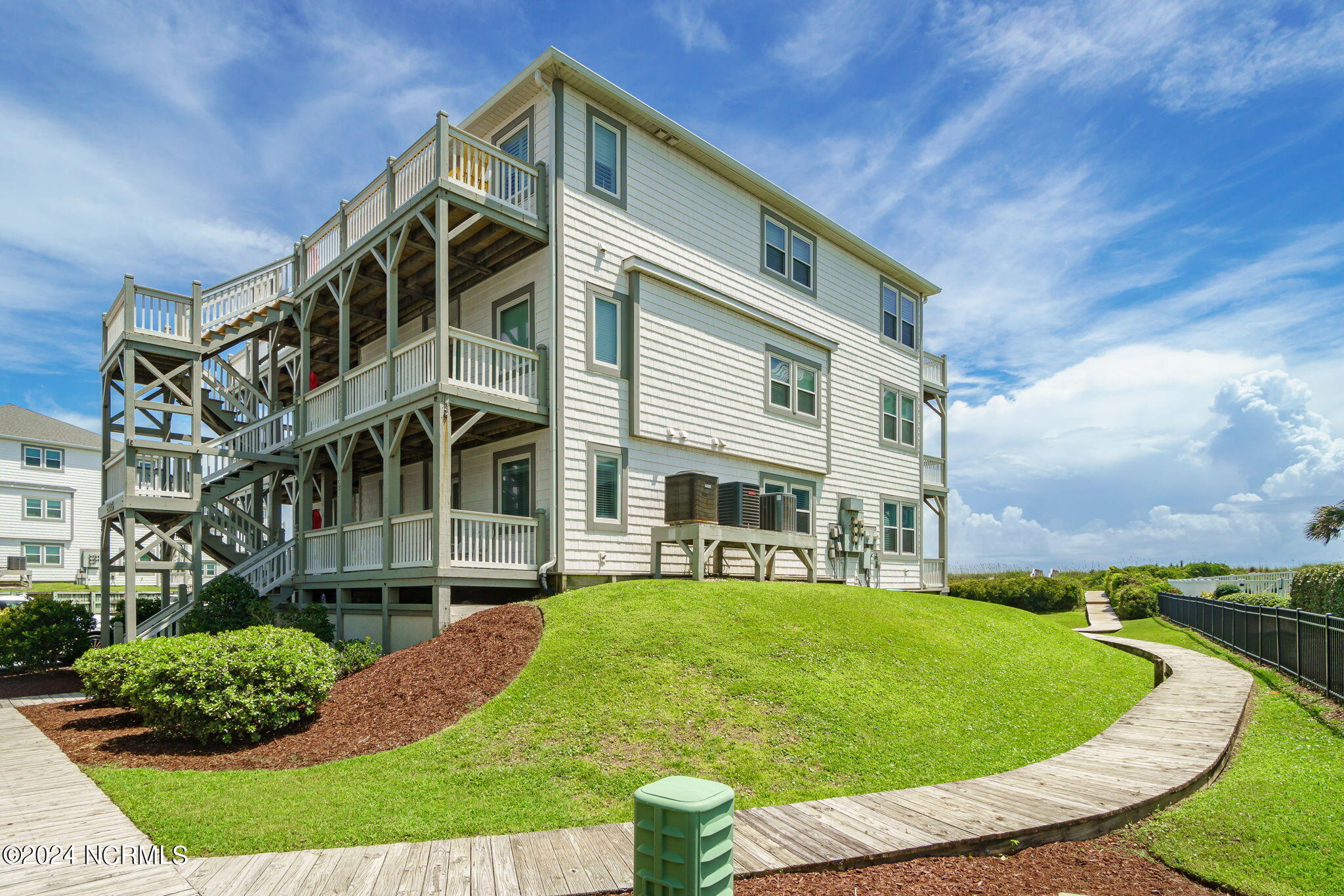2905 Pointe West Drive B1 Pier Pointe Property Photo 29