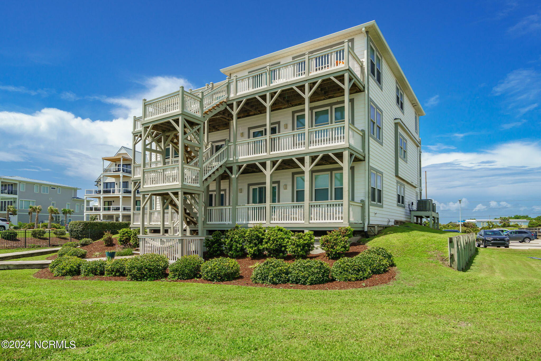 2905 Pointe West Drive B1 Pier Pointe Property Photo 32