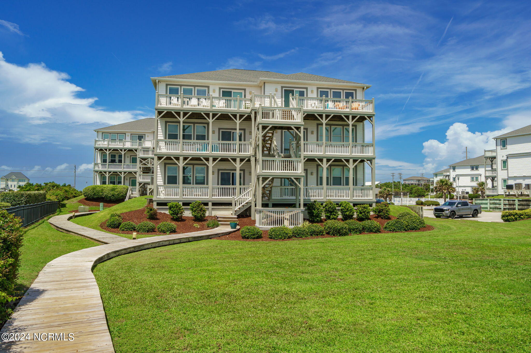 2905 Pointe West Drive B1 Pier Pointe Property Photo 33