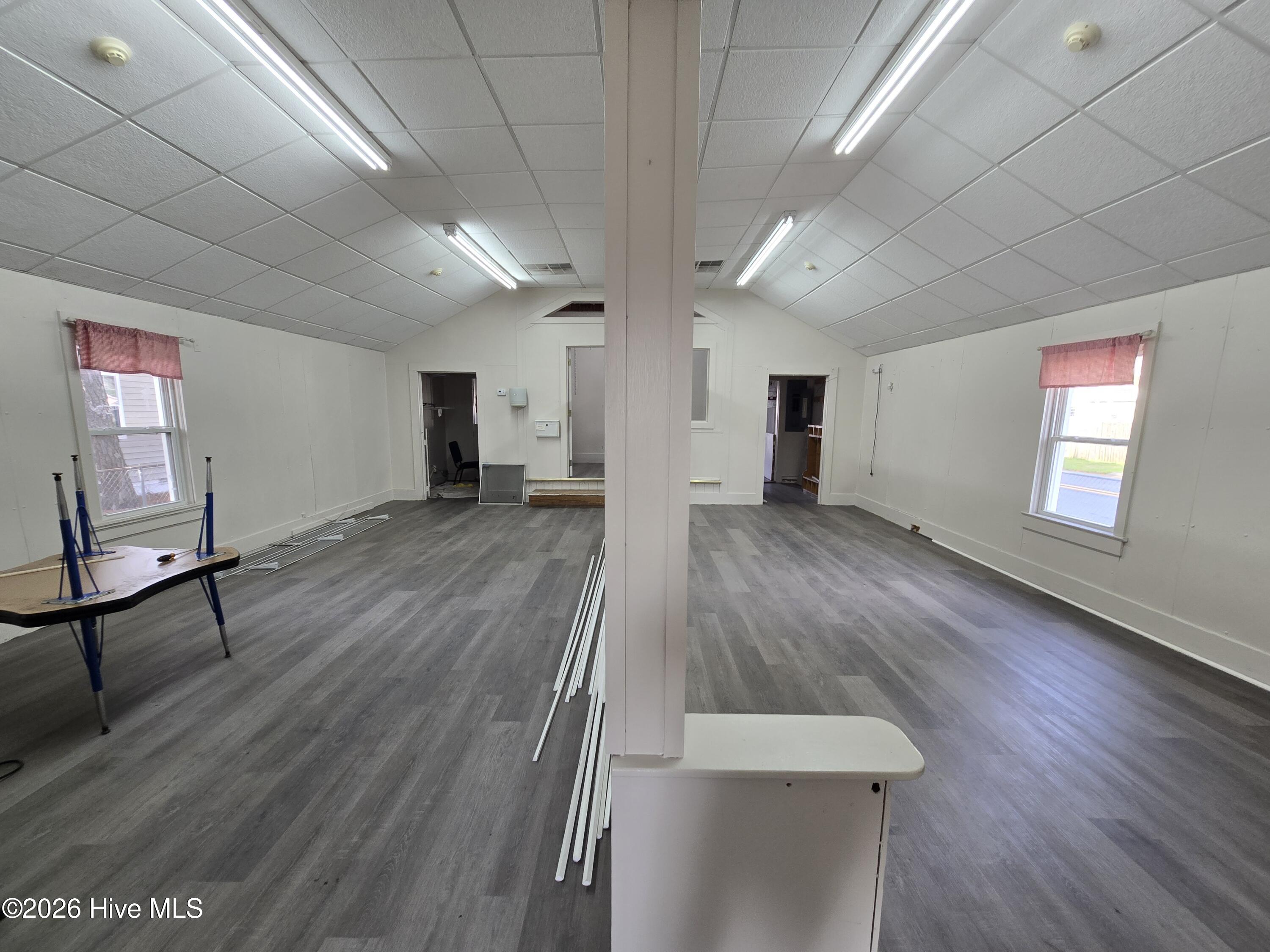 1000 Maple Street Property Photo 7