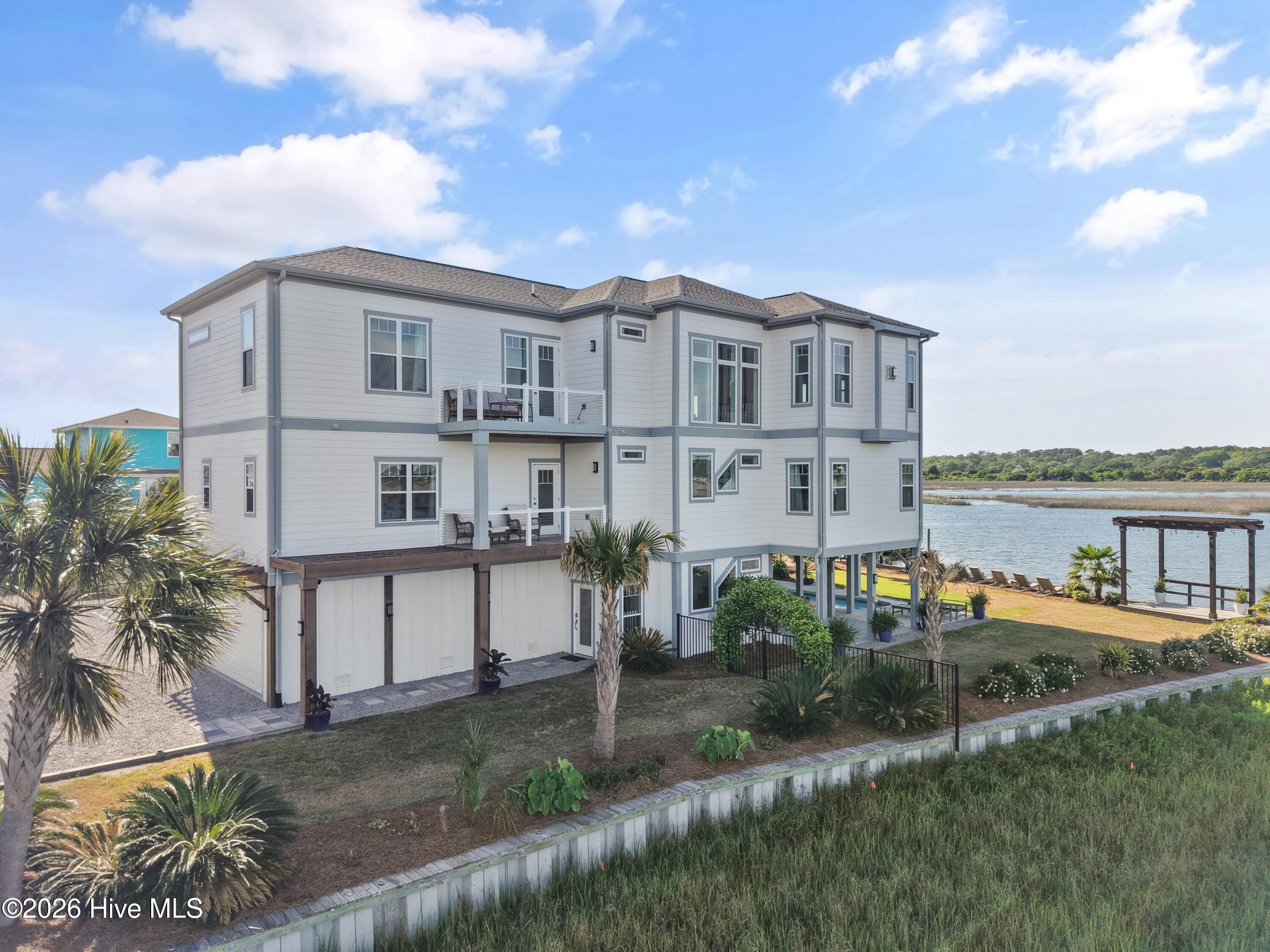 36 Duneside Drive Property Photo 4