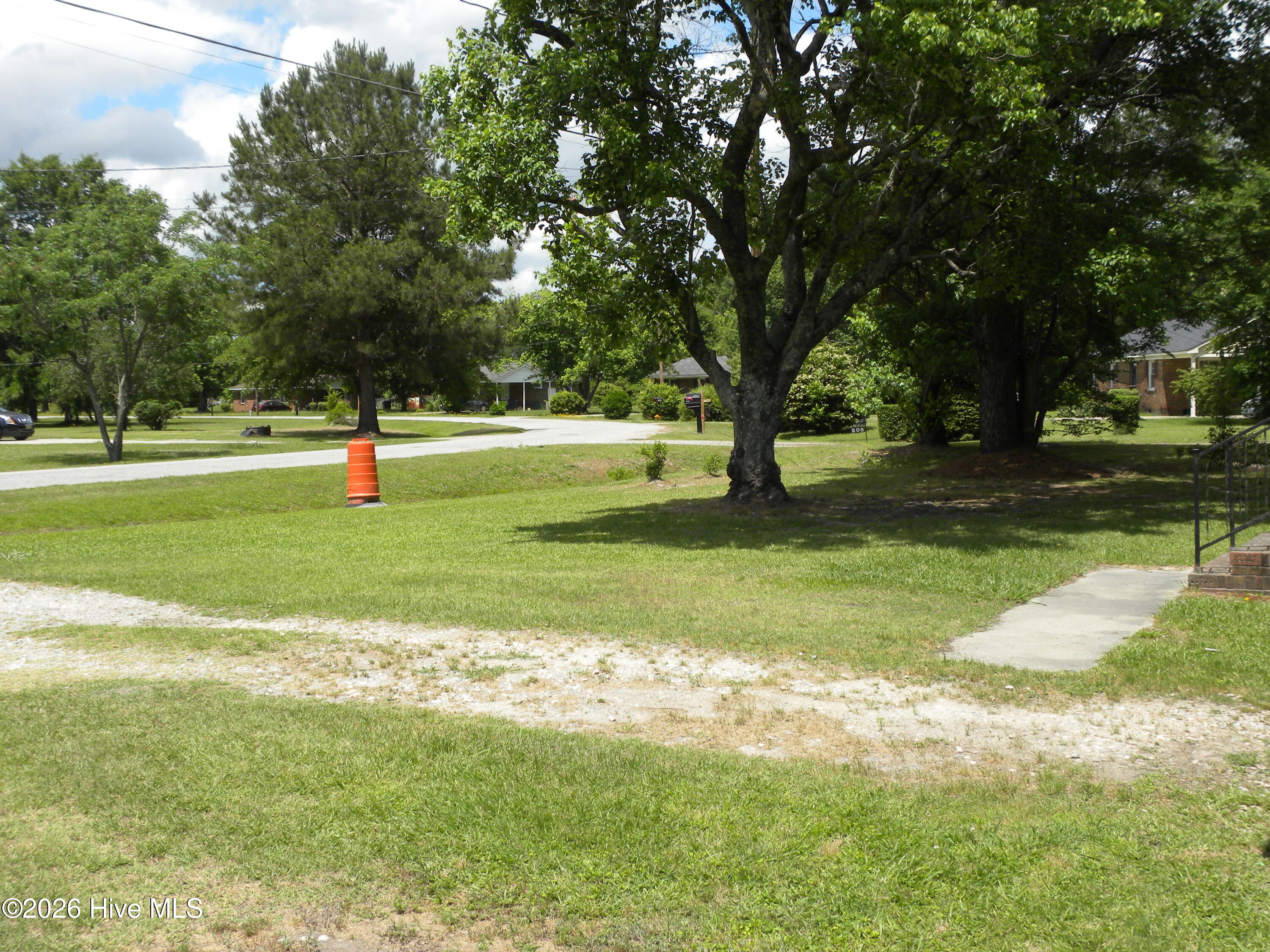 210 Russell Drive Property Photo 6