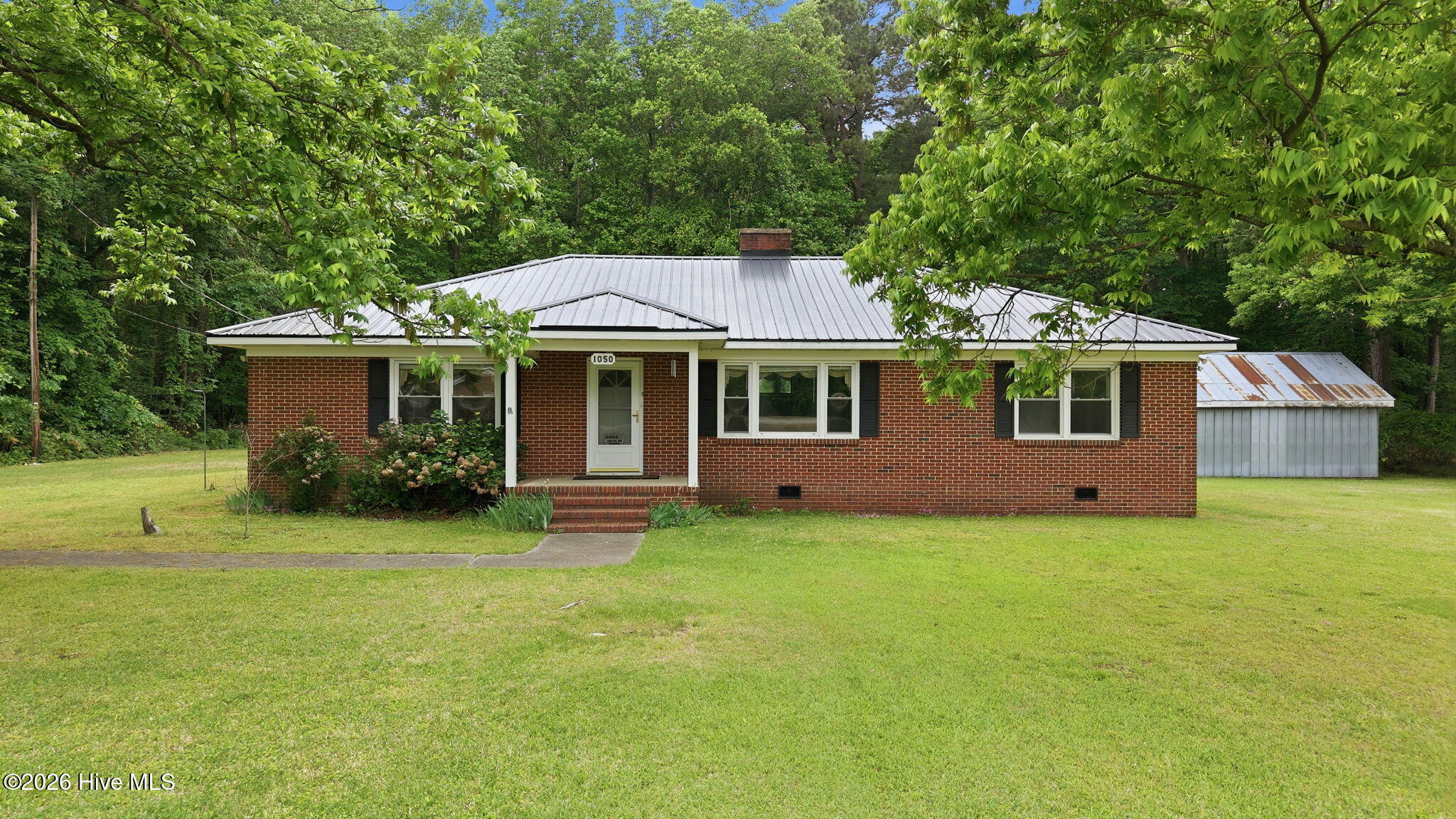 1050 Springfield Road Property Photo 1