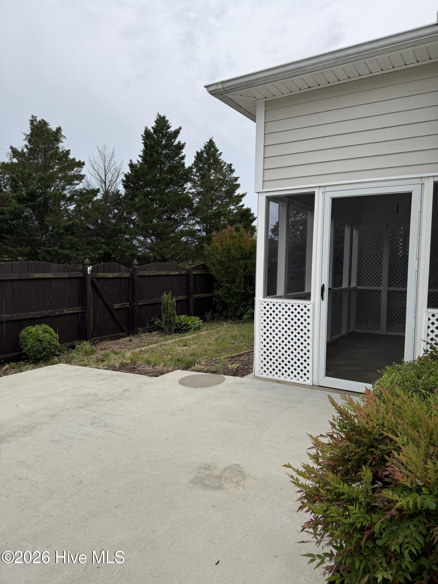 2060 Cambria Drive A Property Photo 10