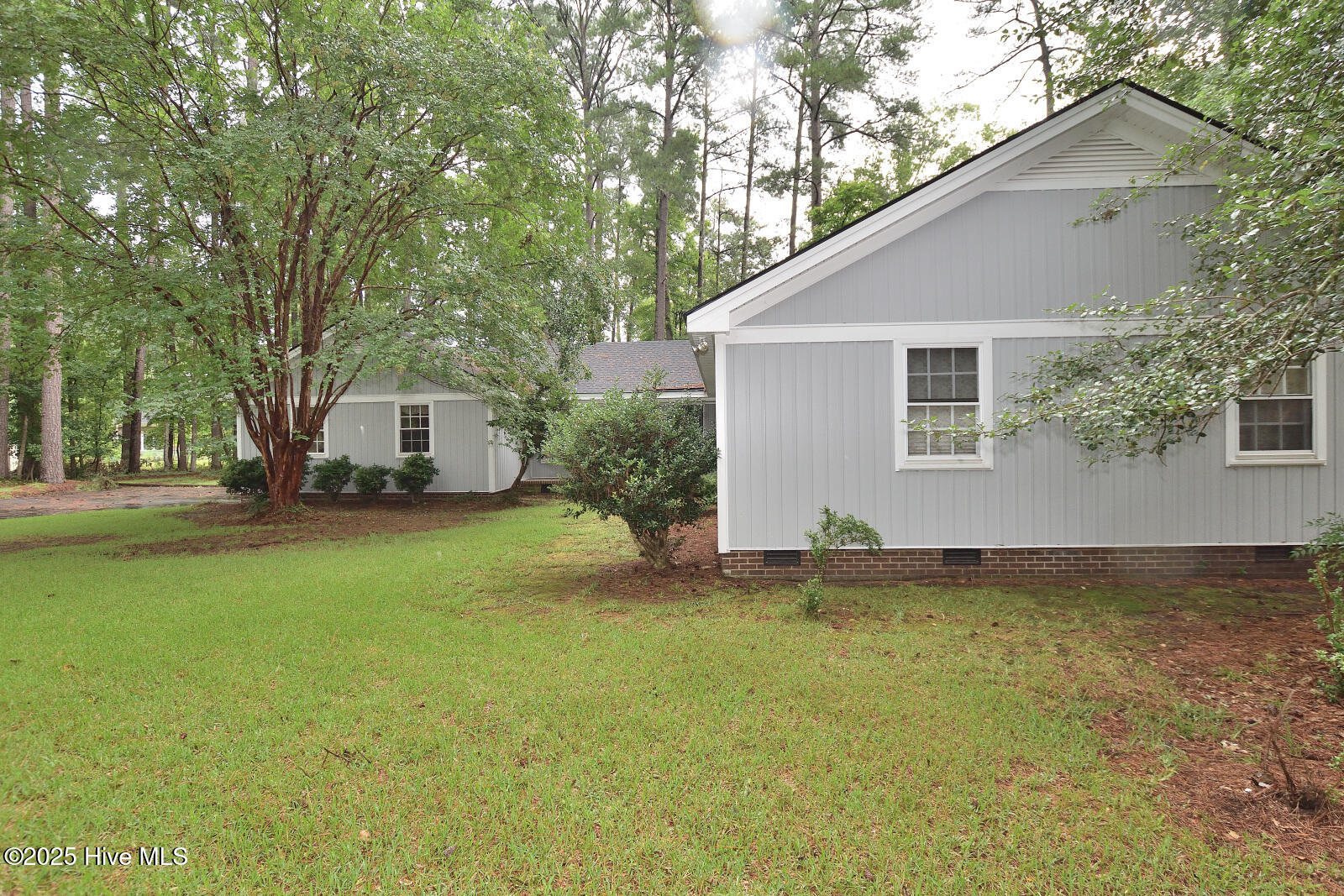 117 Tam O Shanter Drive Property Photo 3