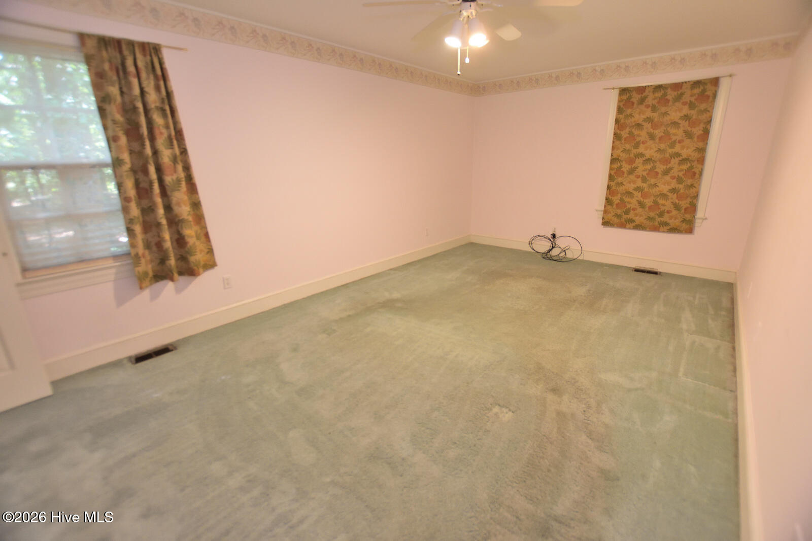 117 Tam O Shanter Drive Property Photo 9