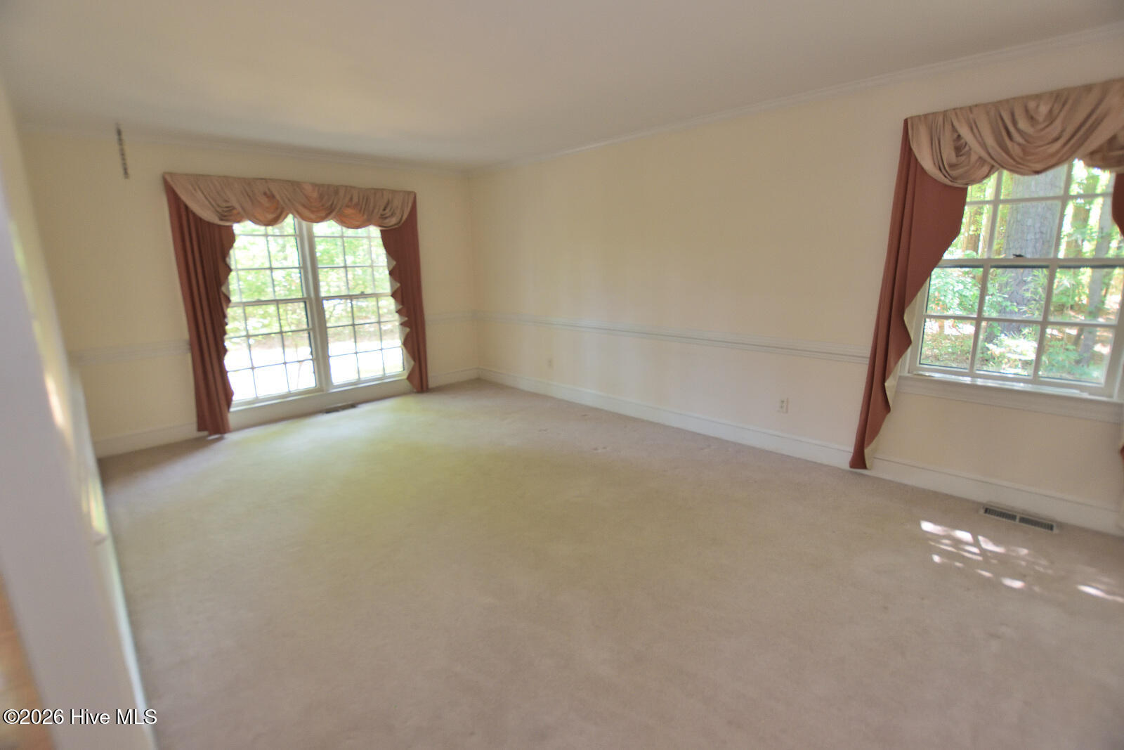 117 Tam O Shanter Drive Property Photo 10
