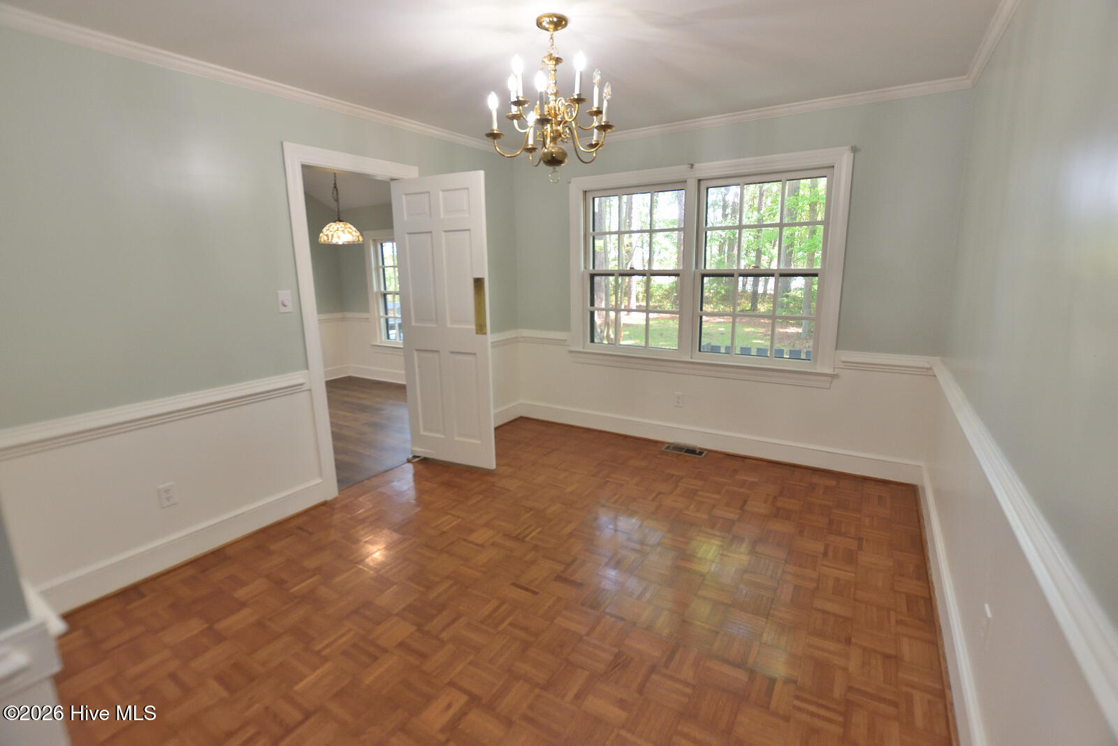 117 Tam O Shanter Drive Property Photo 11