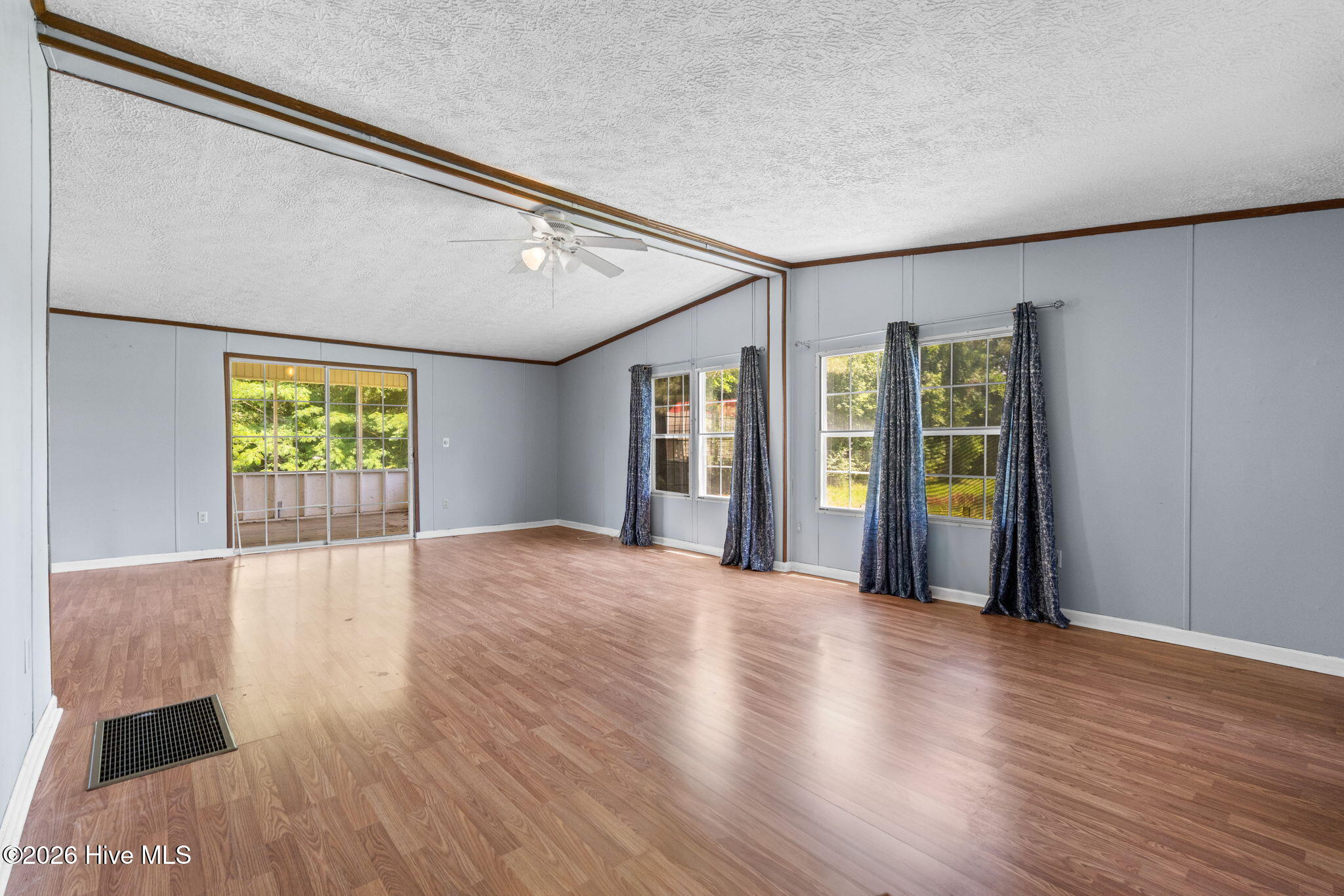 51 King Arthur Drive Property Photo 6
