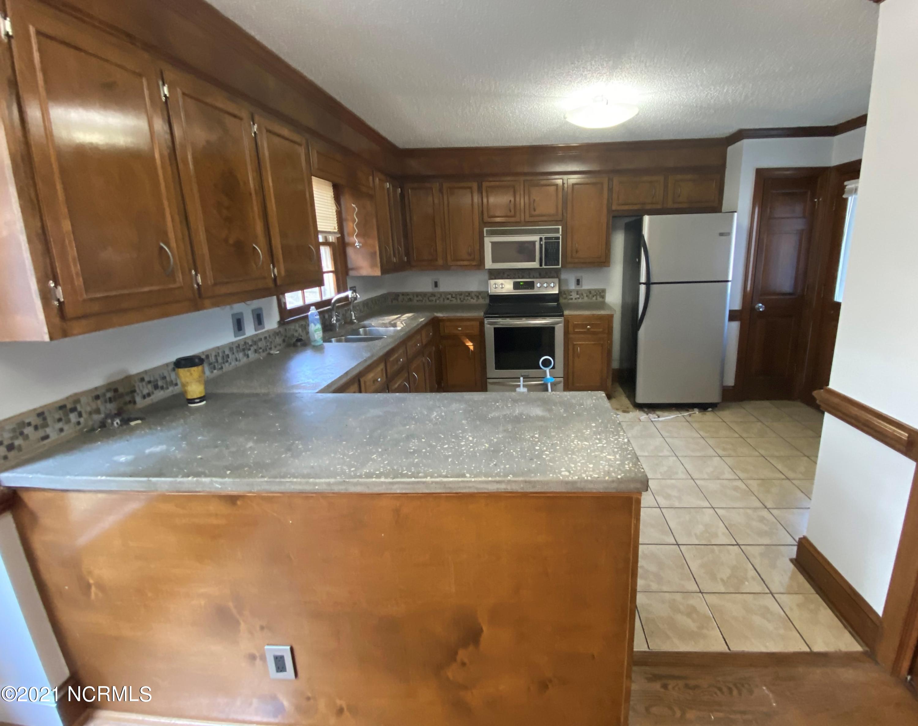 2302 Stirrup Court Property Photo 5