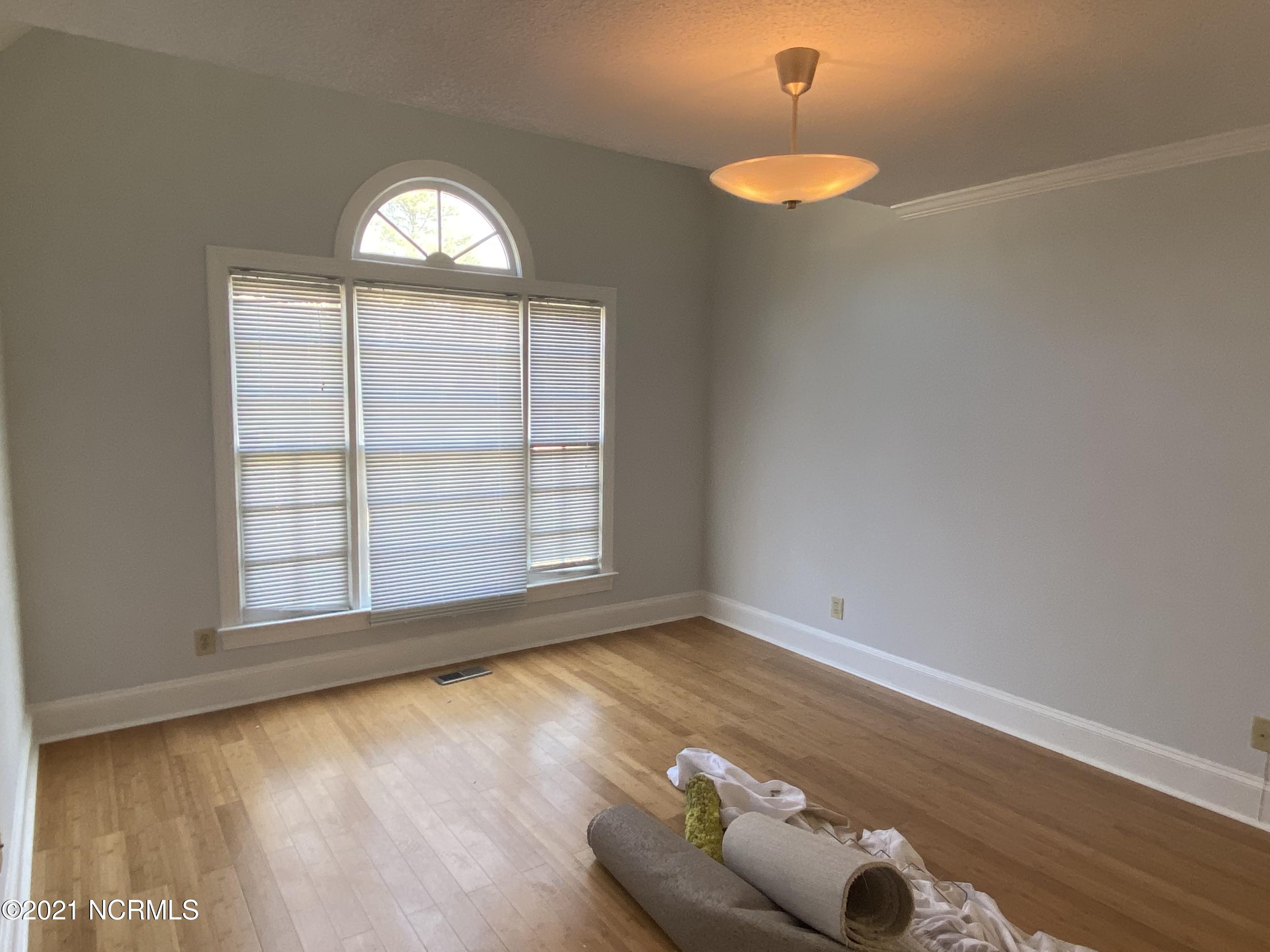 2302 Stirrup Court Property Photo 7