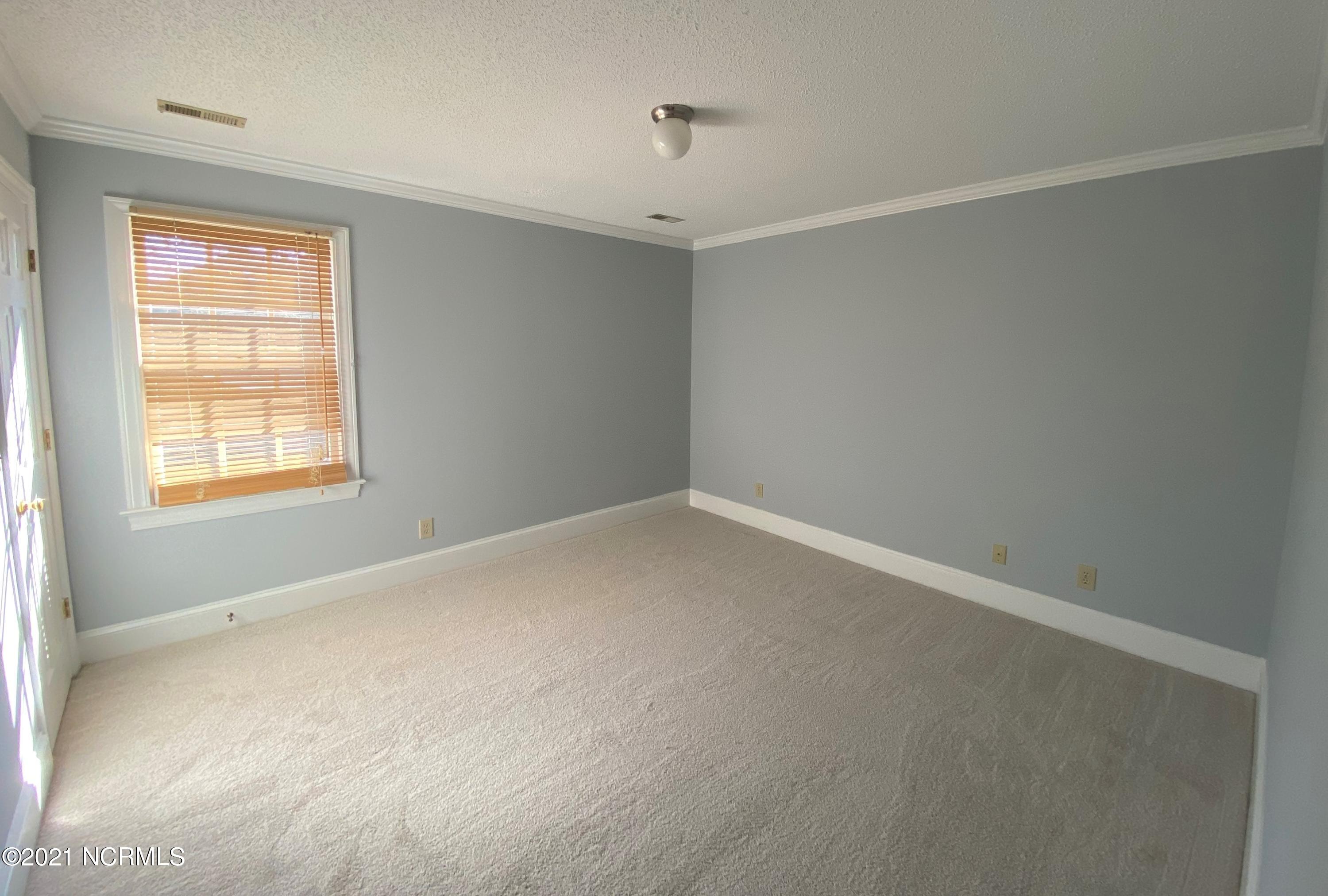 2302 Stirrup Court Property Photo 11