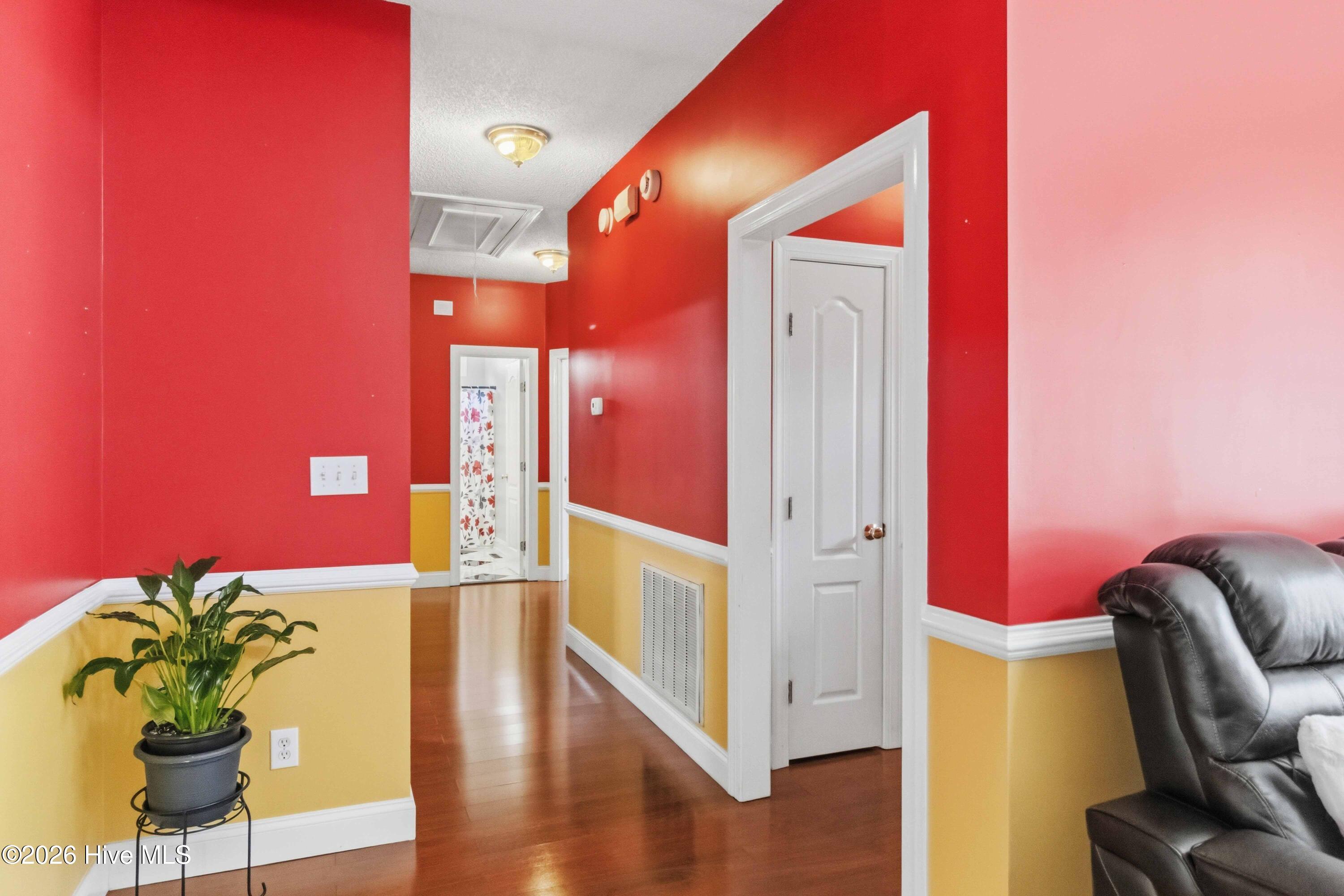 3612 Columbia Avenue Nw Property Photo 5