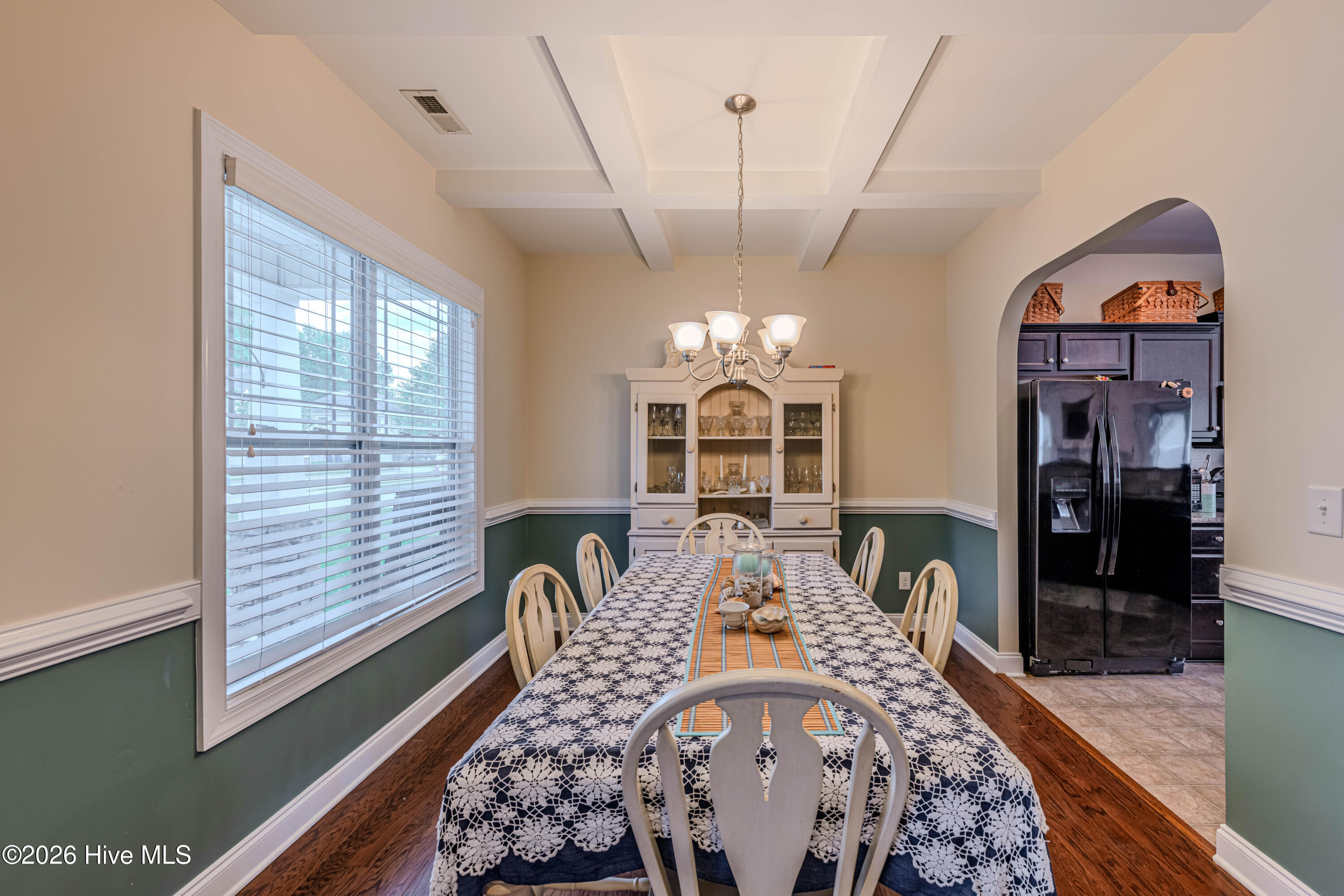 713 Oleander Street Property Photo 4