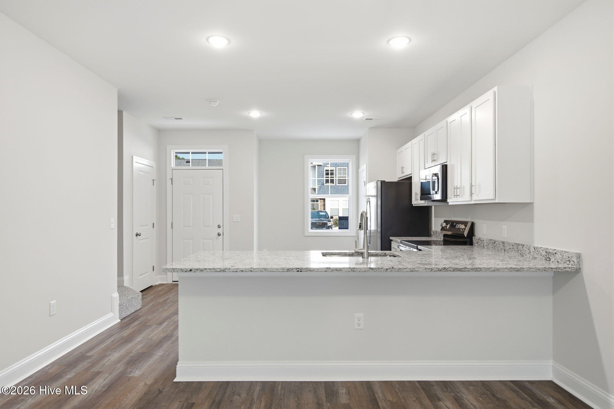 208 Sandy Cove Lane Property Photo 7