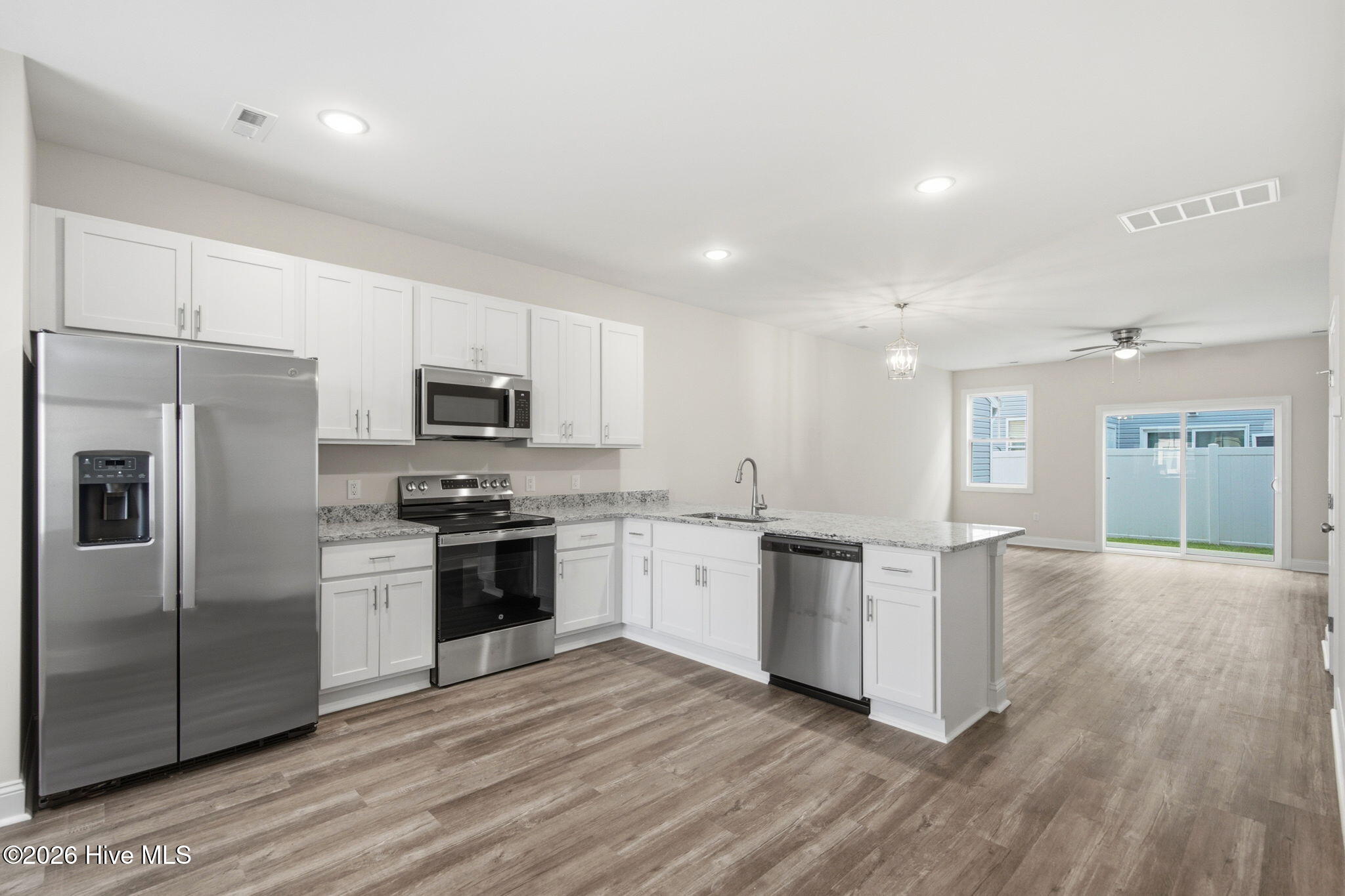 208 Sandy Cove Lane Property Photo 8