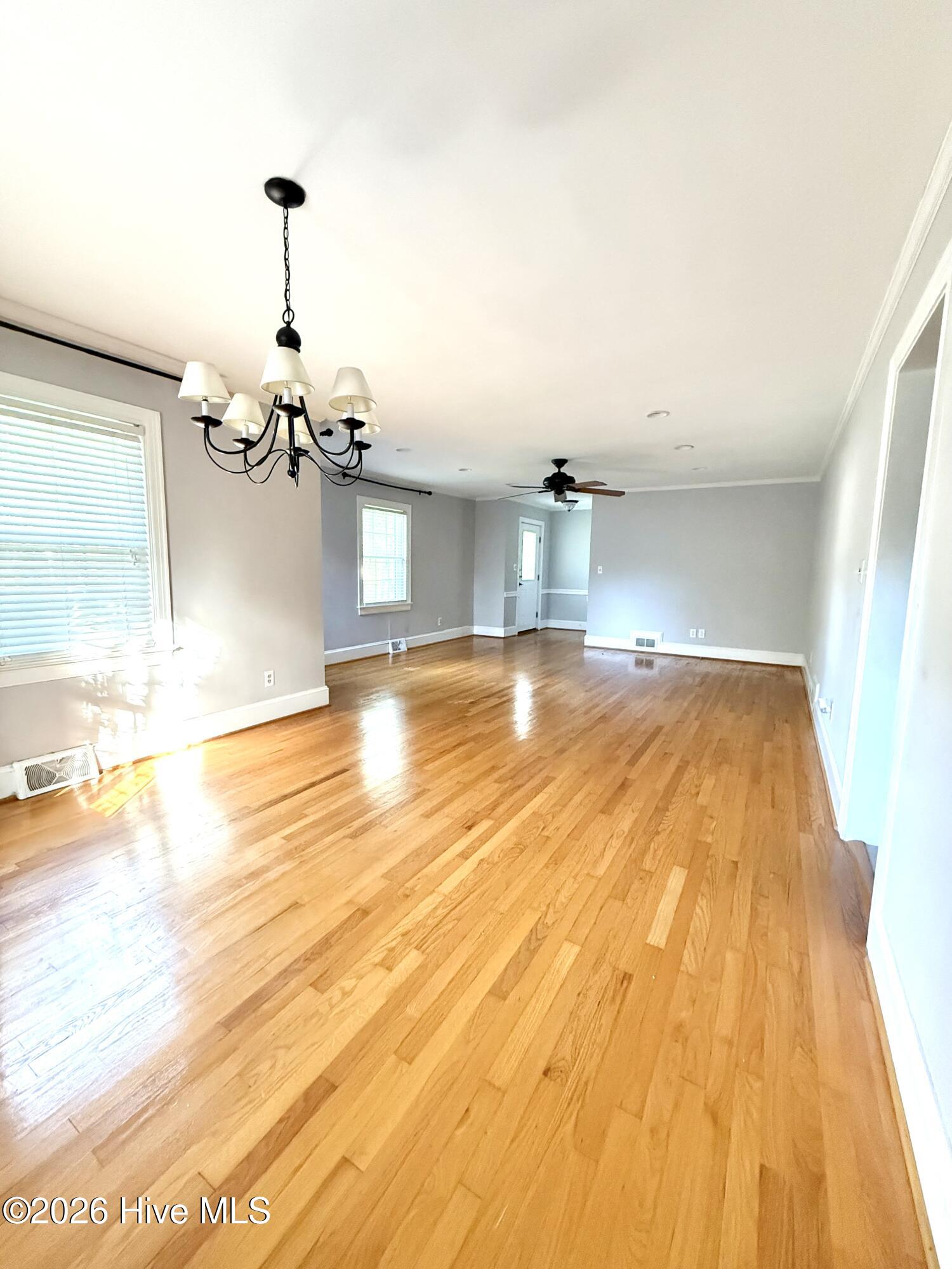 2106 Southview Drive Property Photo 3
