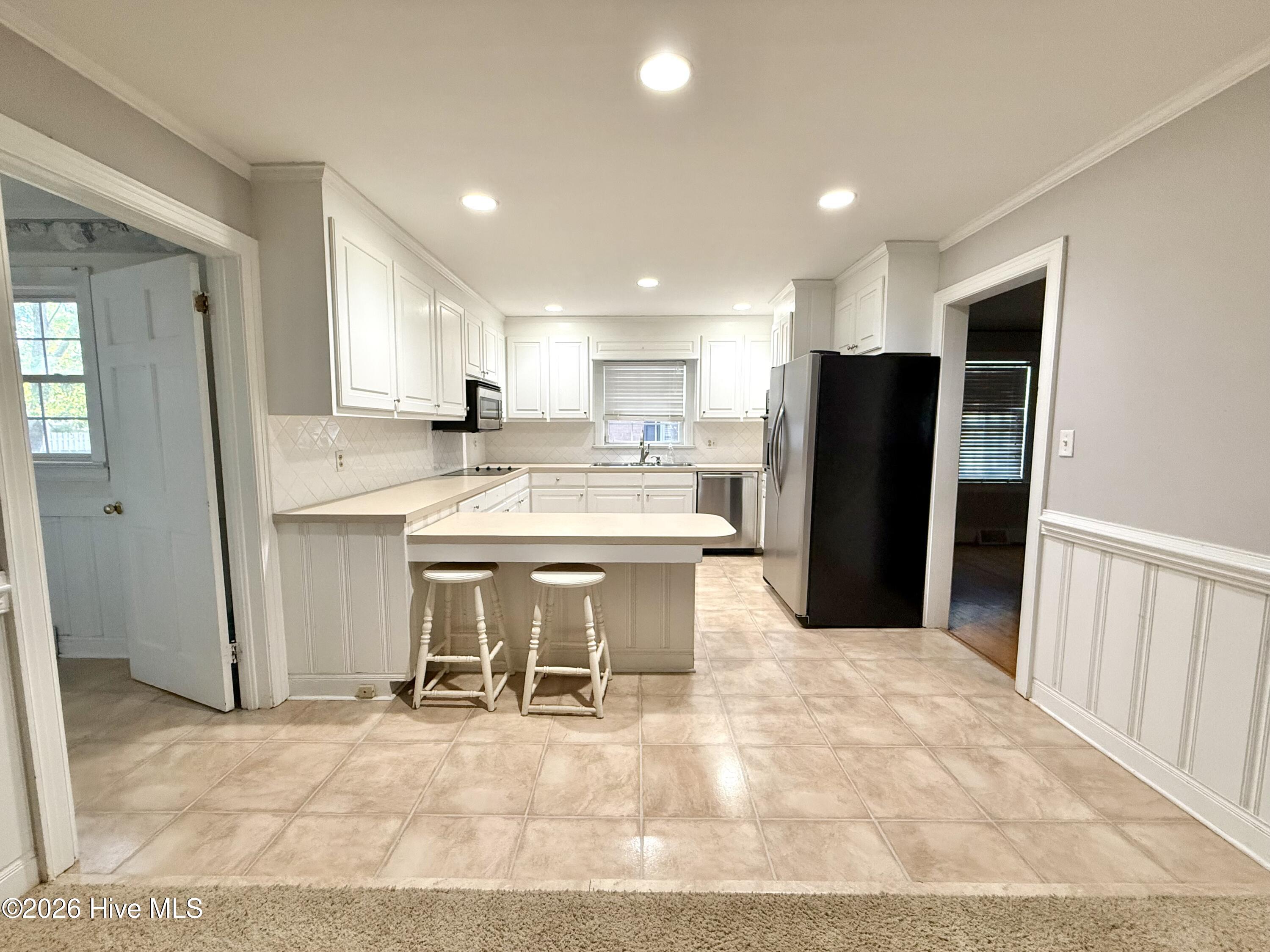 2106 Southview Drive Property Photo 4