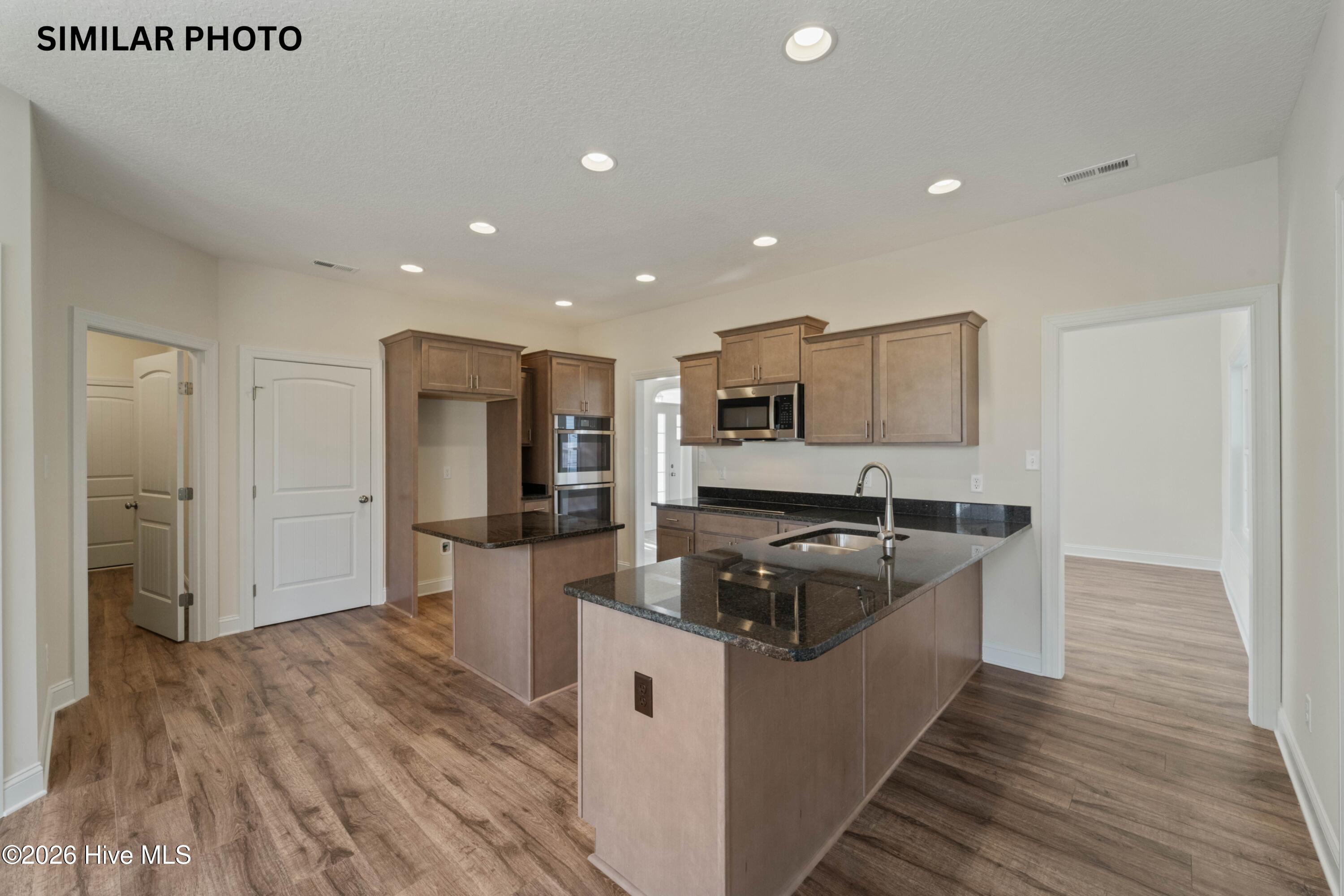 720 Atlantic Coast Lane Property Photo 13