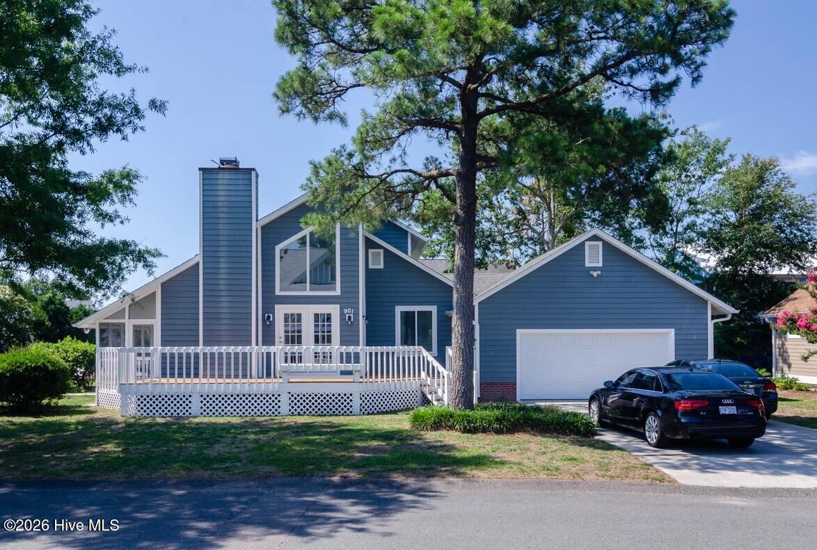 901 Seafarer Drive Property Photo 1