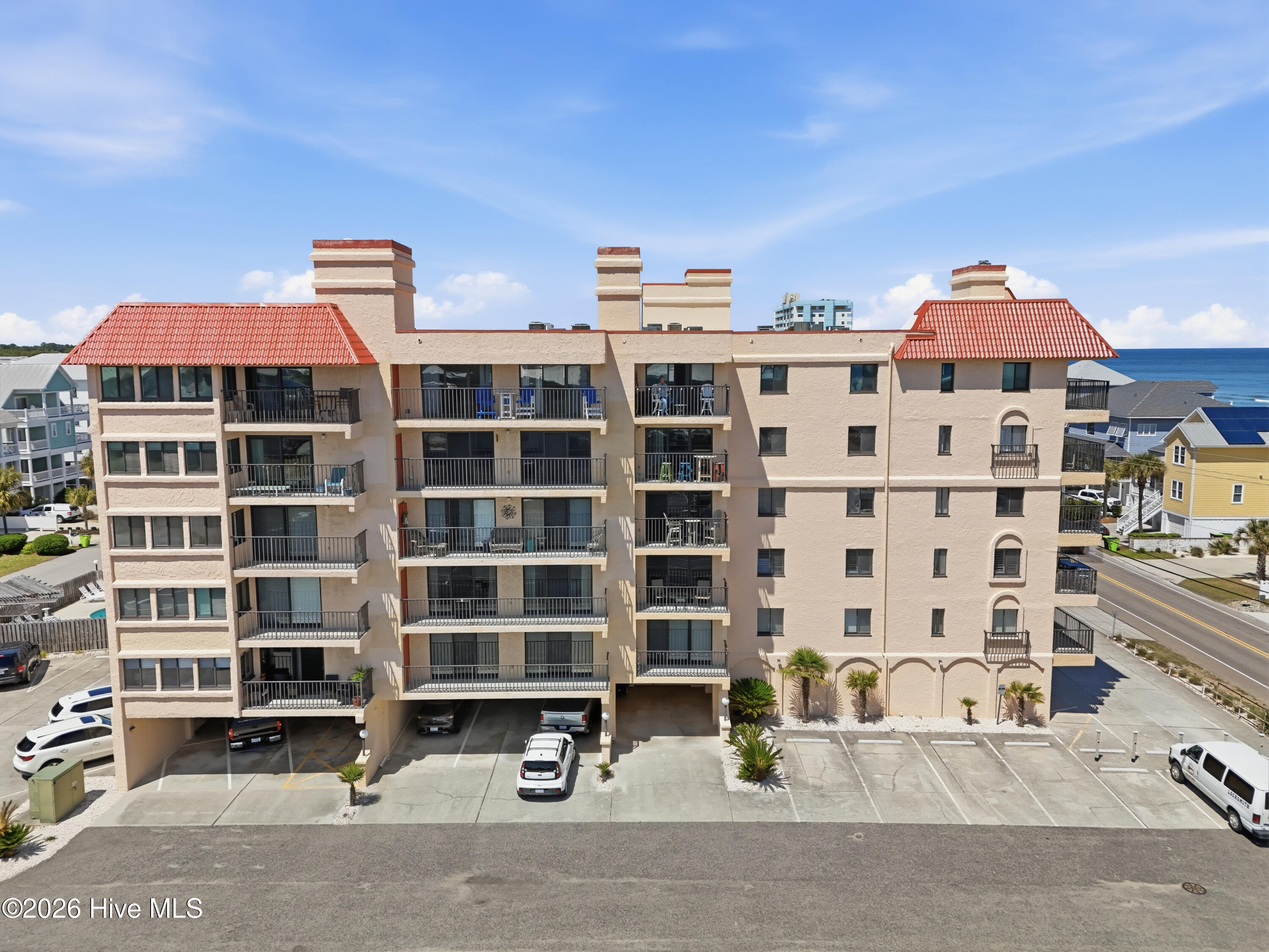 1518 Lake Park Boulevard S Unit 2b Property Photo 1