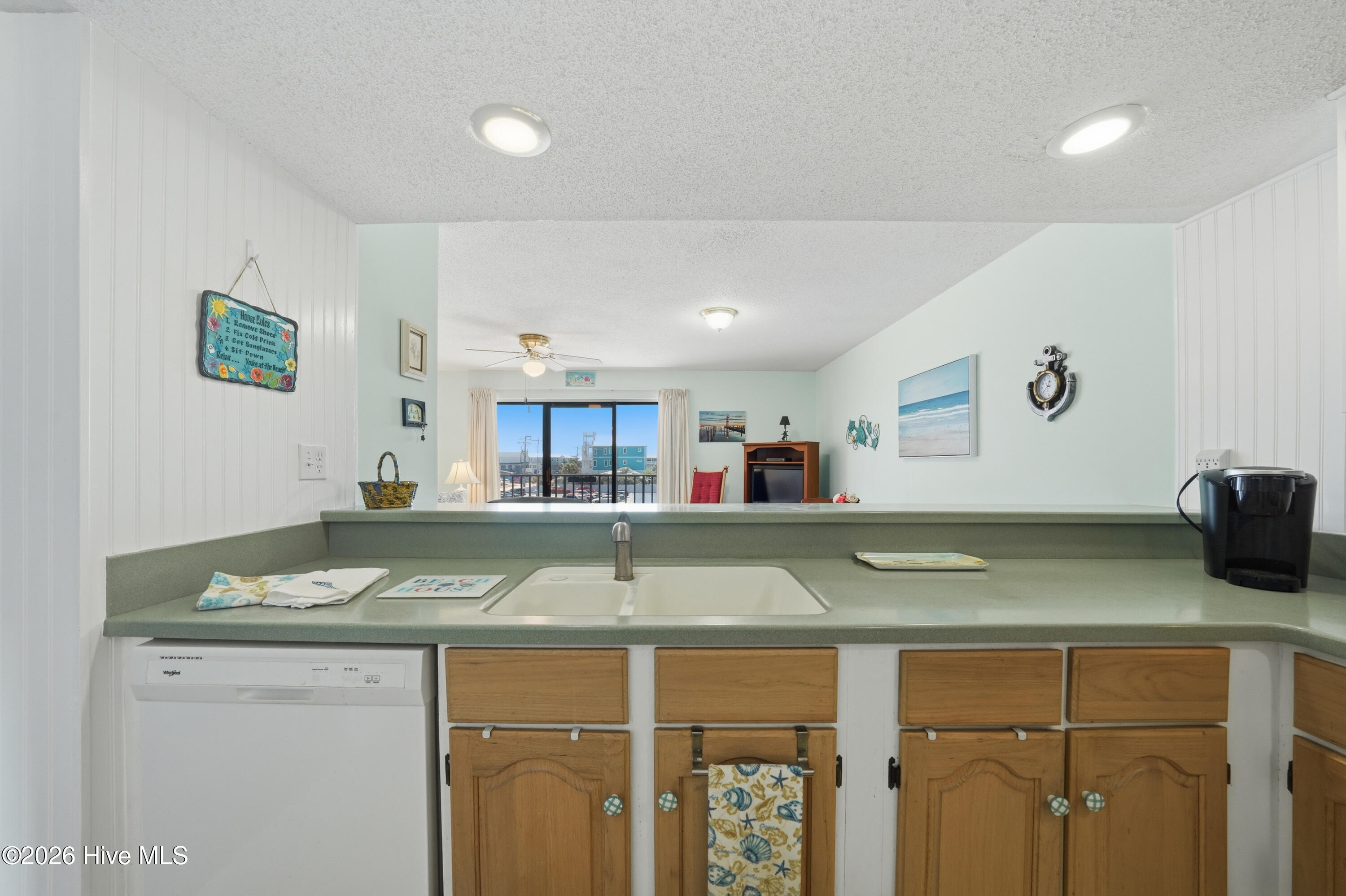 1518 Lake Park Boulevard S Unit 2b Property Photo 12