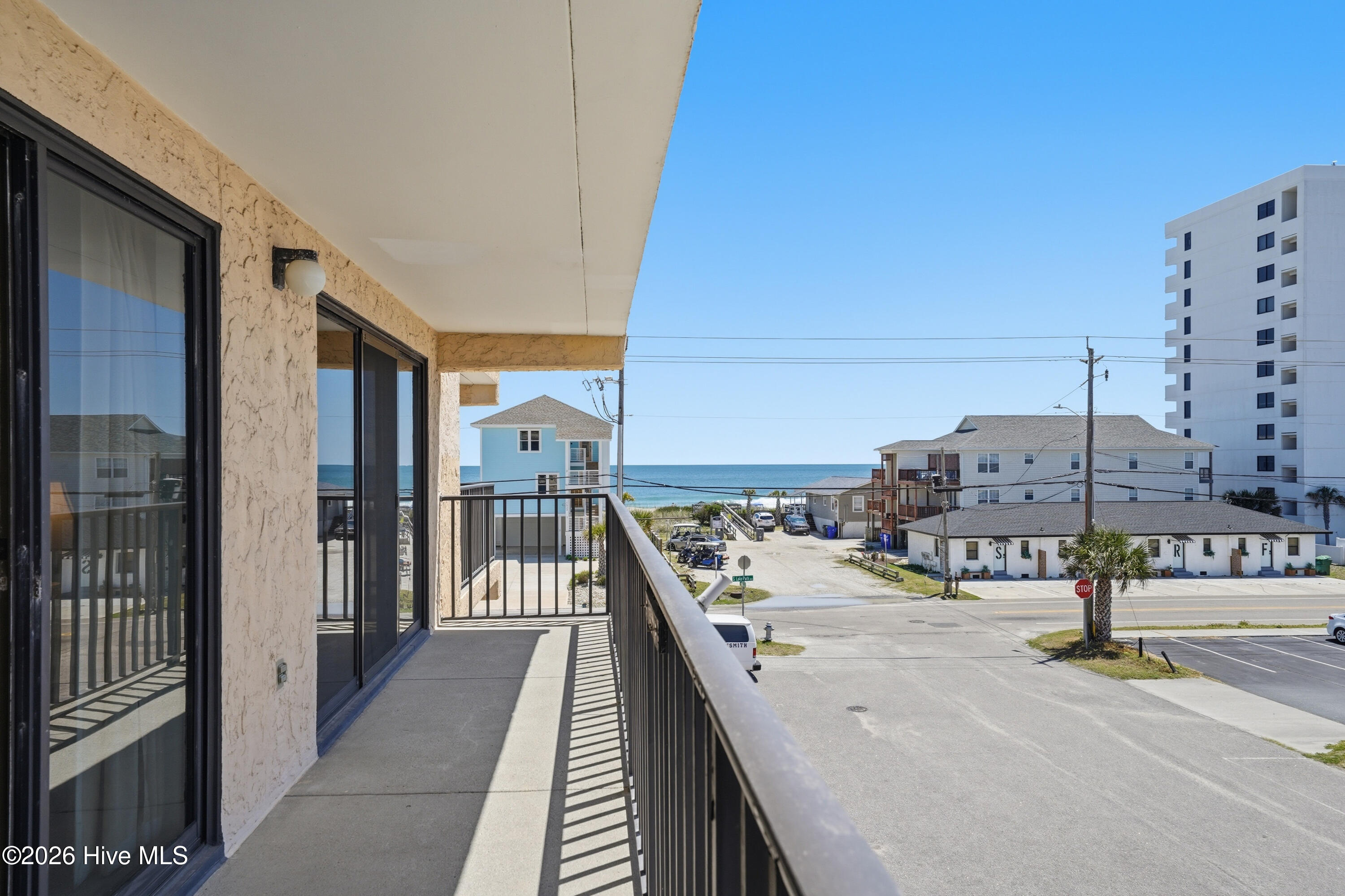 1518 Lake Park Boulevard S Unit 2b Property Photo 18
