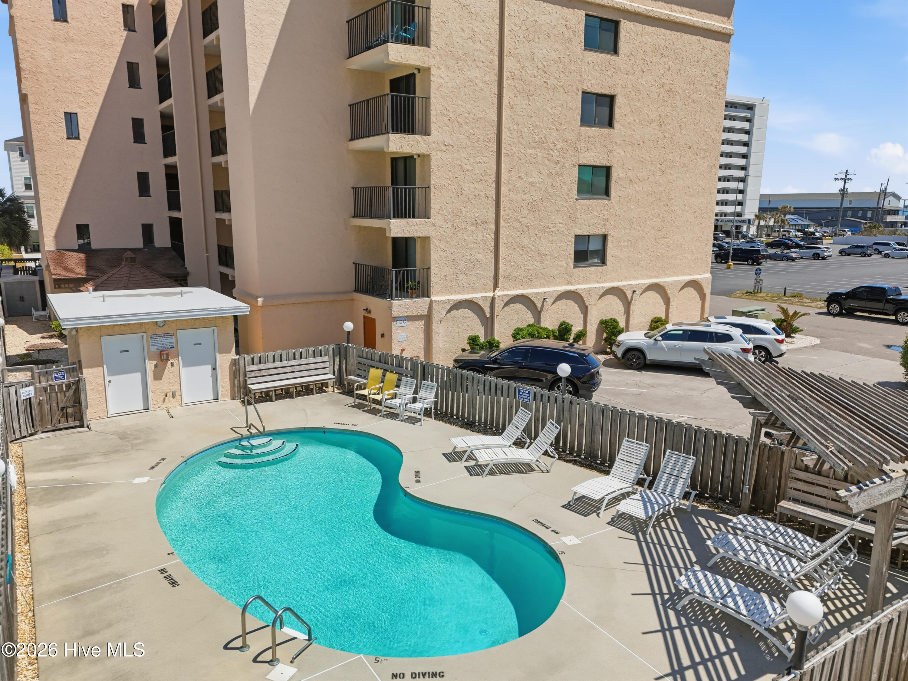 1518 Lake Park Boulevard S Unit 2b Property Photo 32