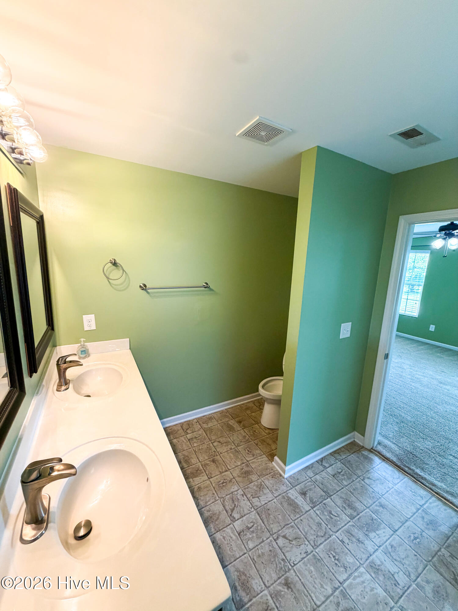 521 Shelmore Lane Property Photo 7