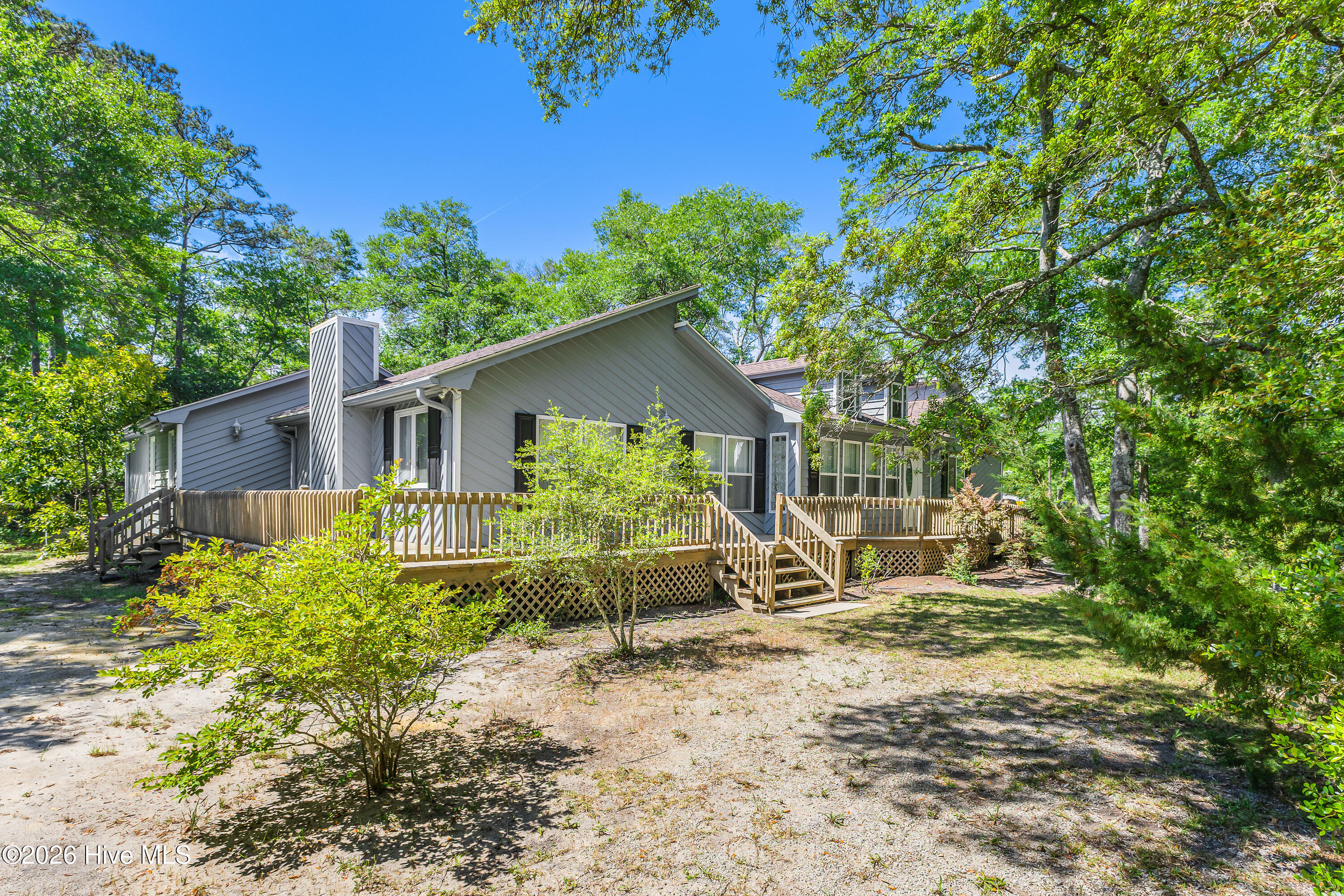 2903 E Oak Island Drive Property Photo 1