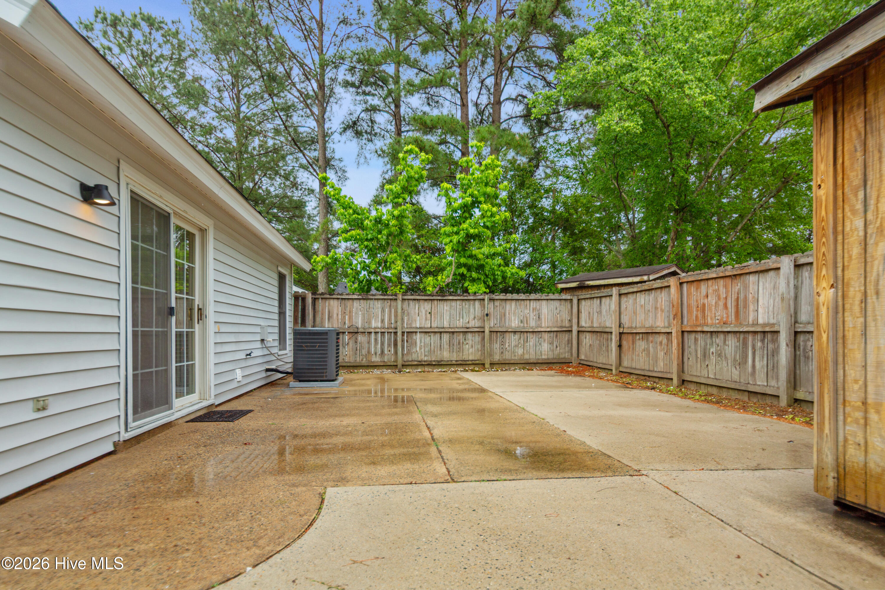 2332 Villa Drive Property Photo 7