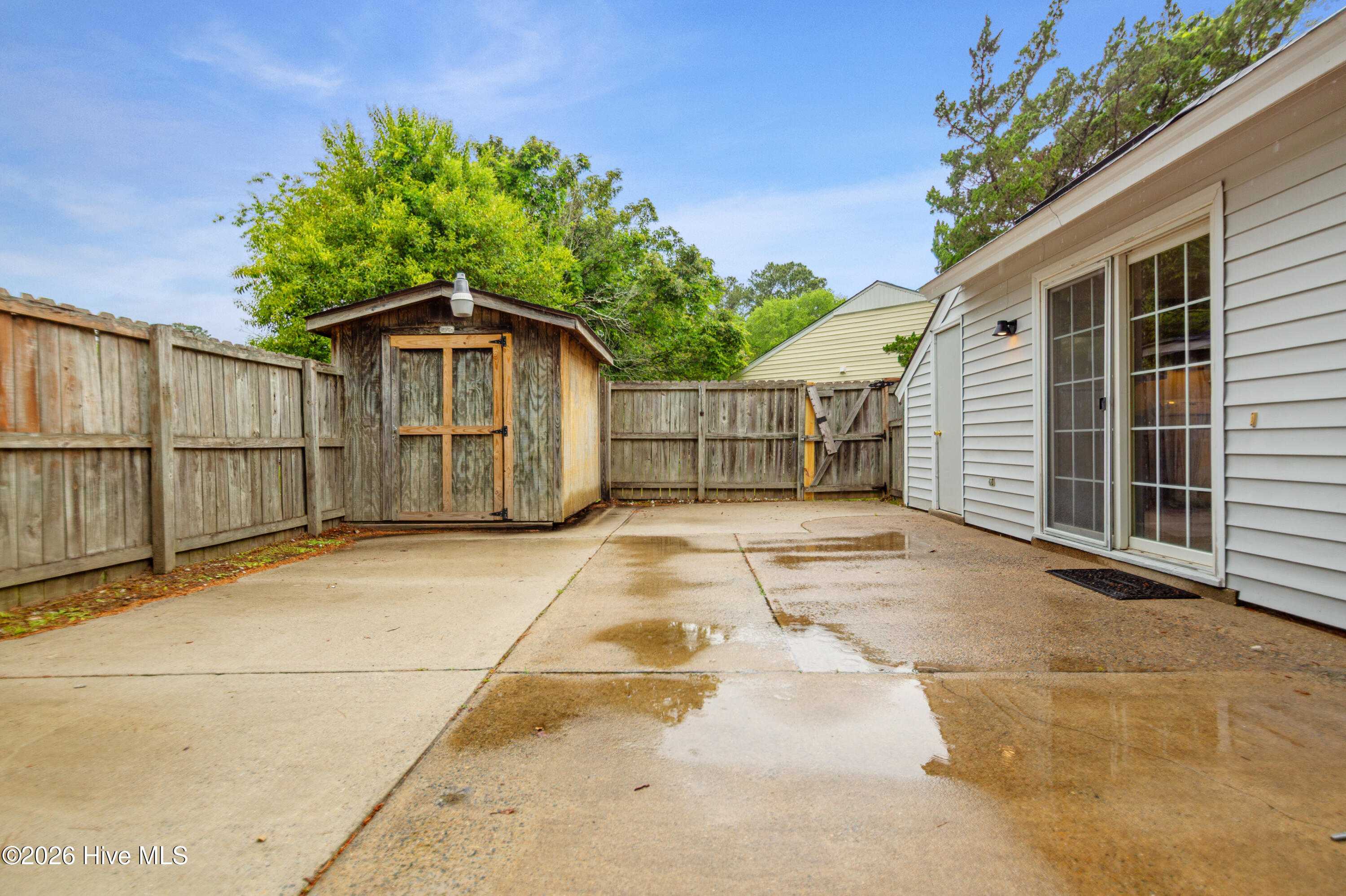 2332 Villa Drive Property Photo 9