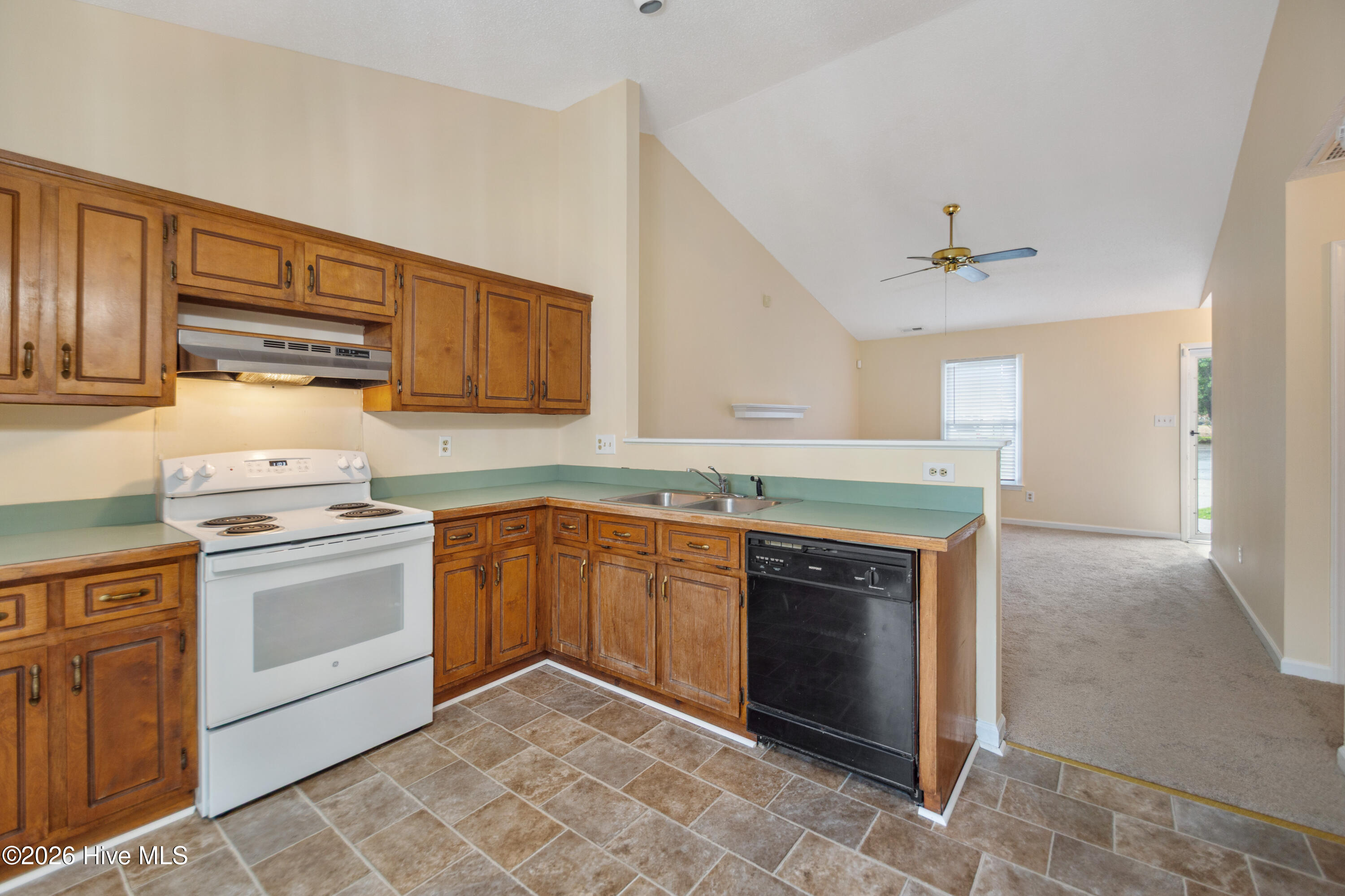 2332 Villa Drive Property Photo 12