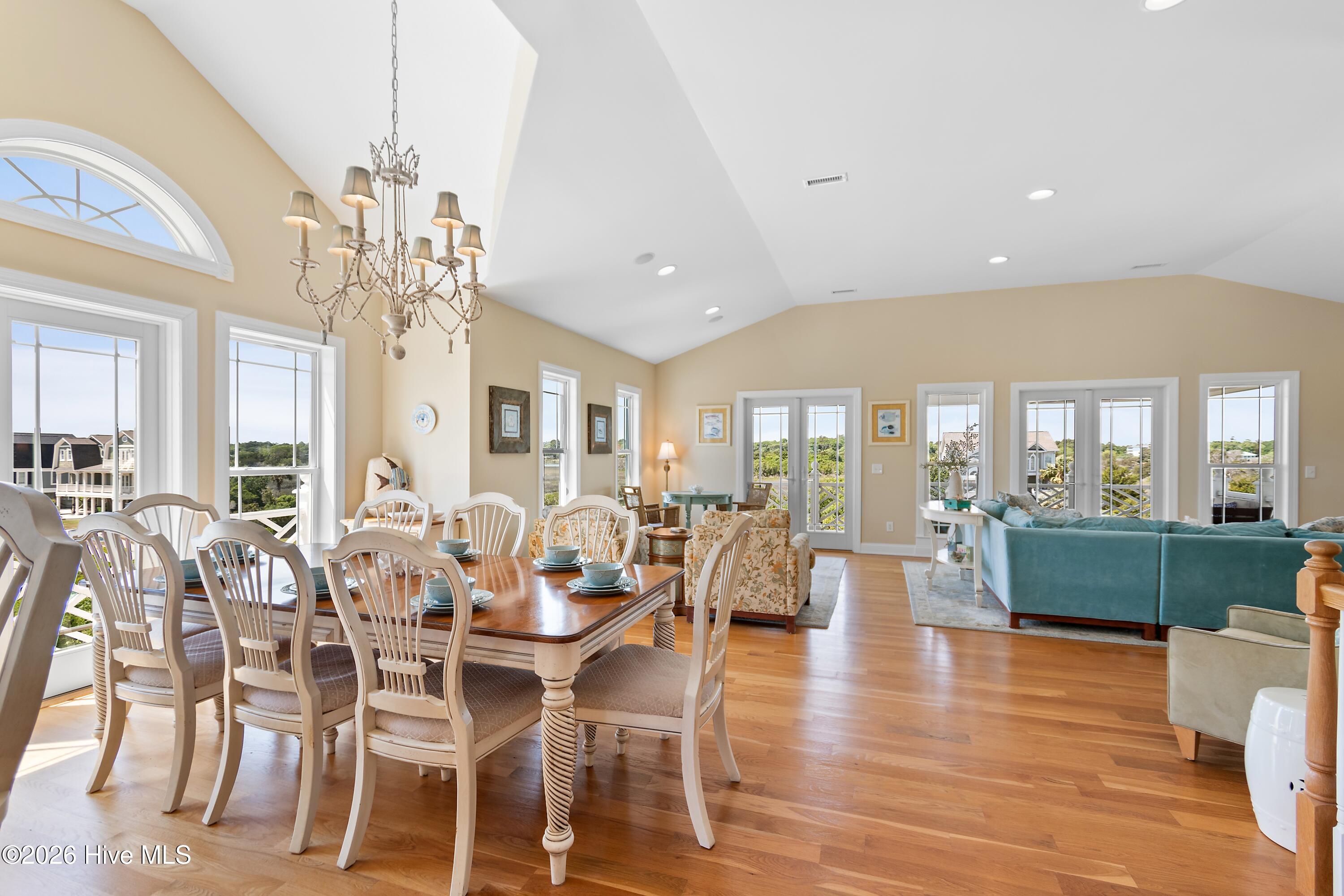 1046 Tide Ridge Drive Property Photo 14