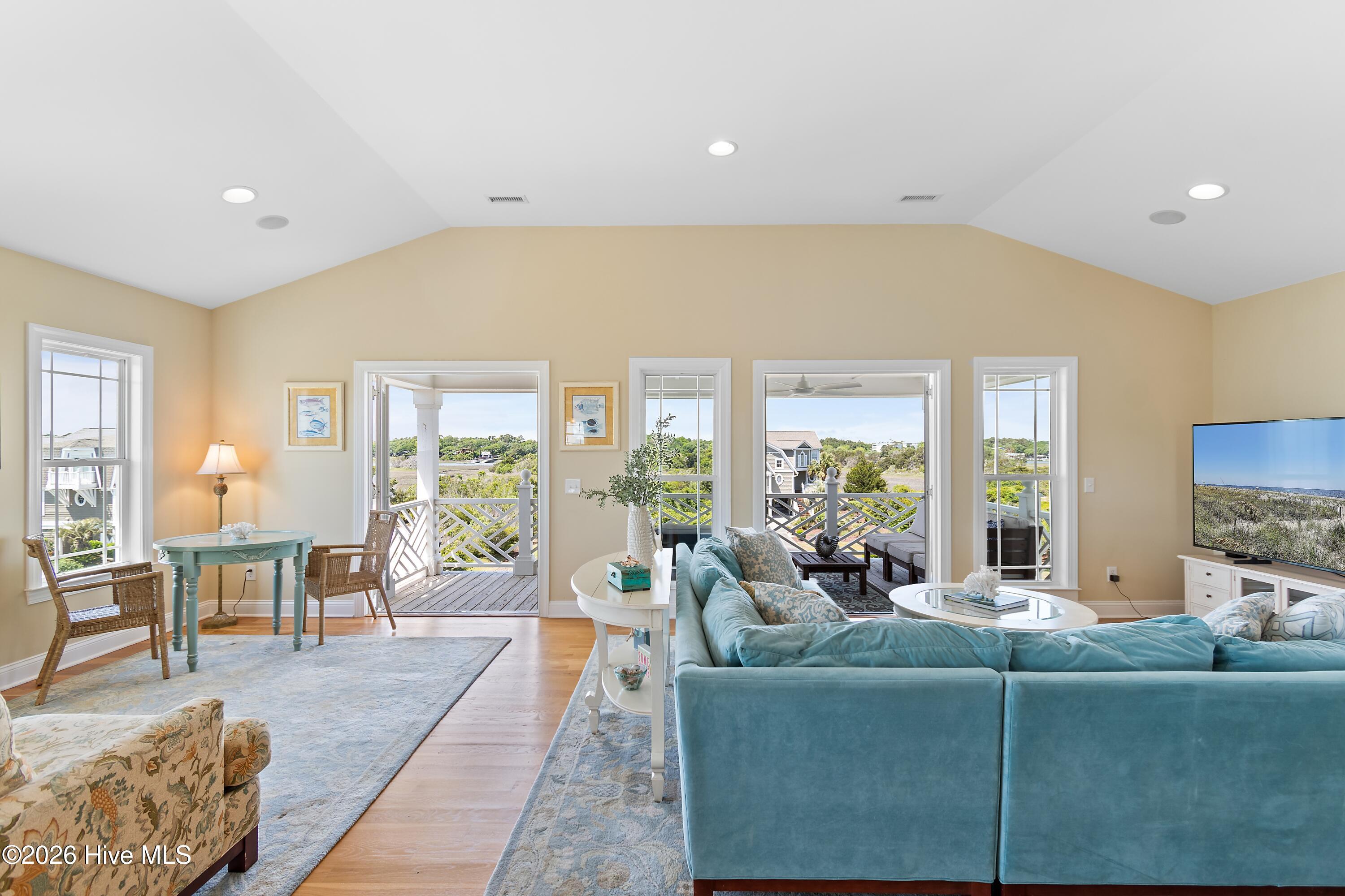 1046 Tide Ridge Drive Property Photo 15