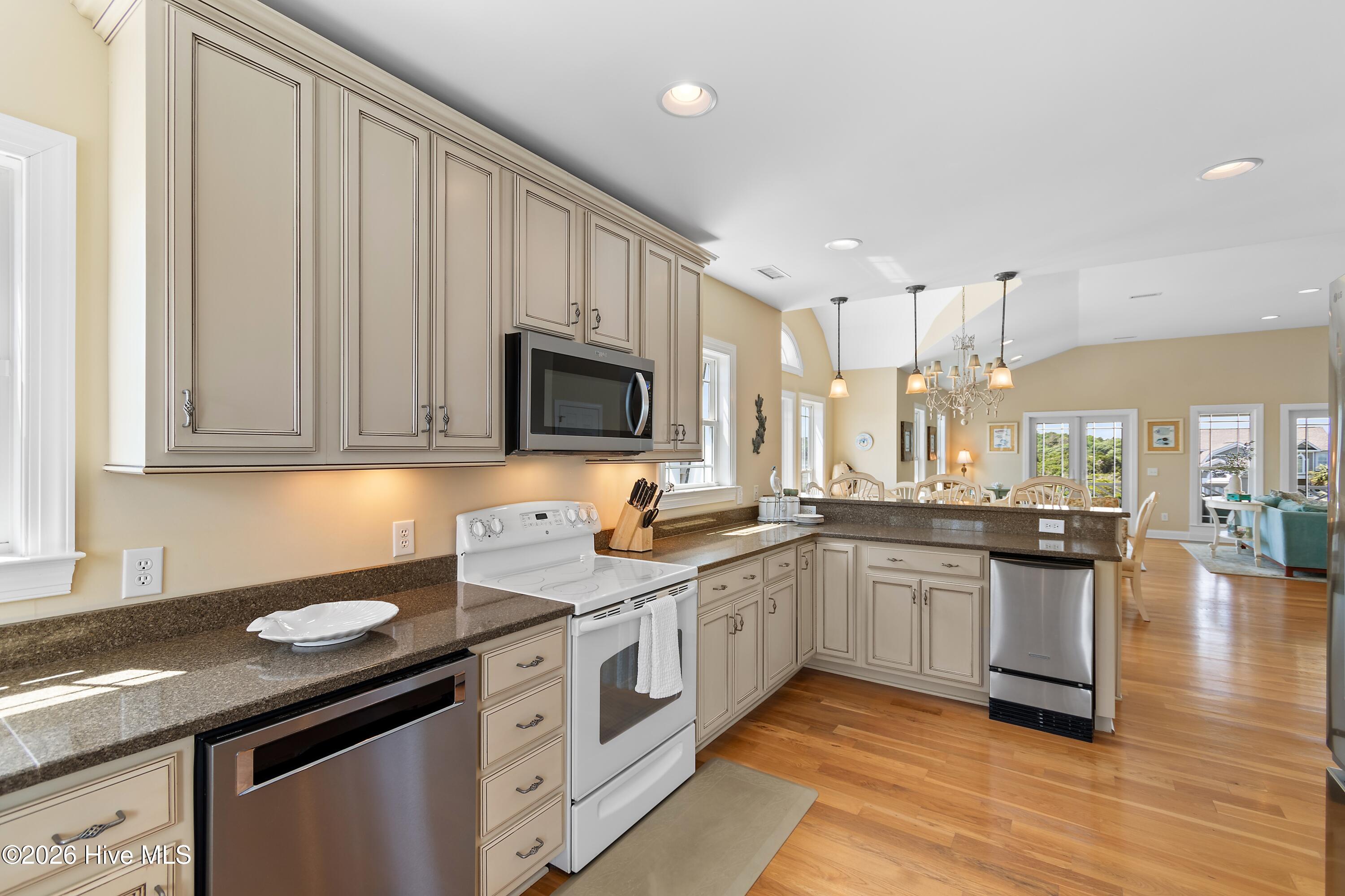 1046 Tide Ridge Drive Property Photo 32